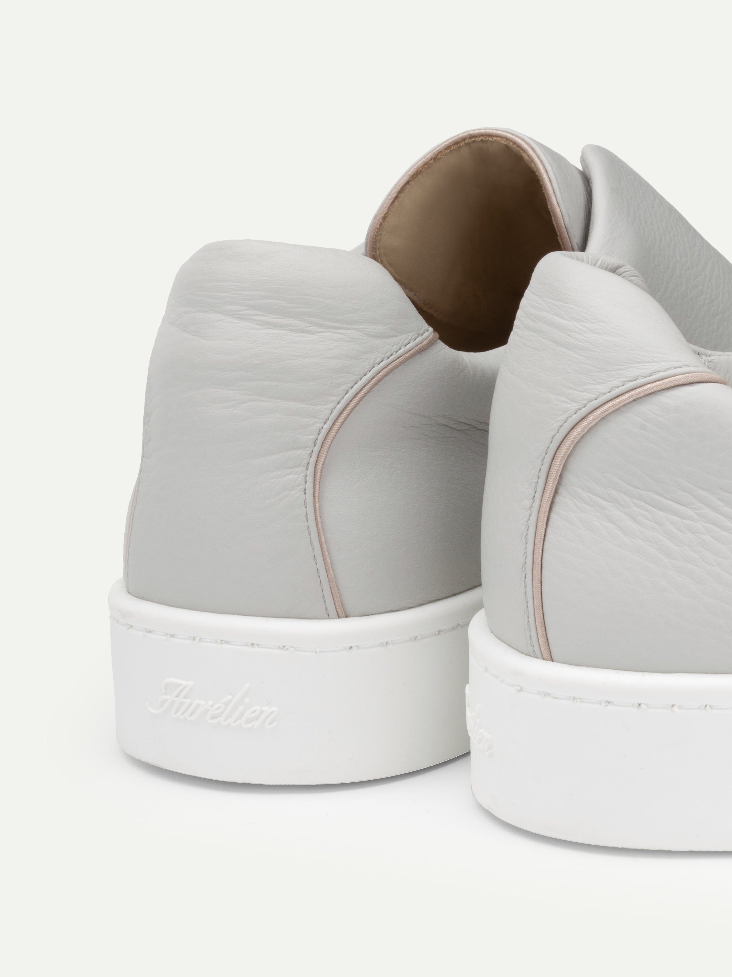 Classic Grey Grain AUR3 Sneaker