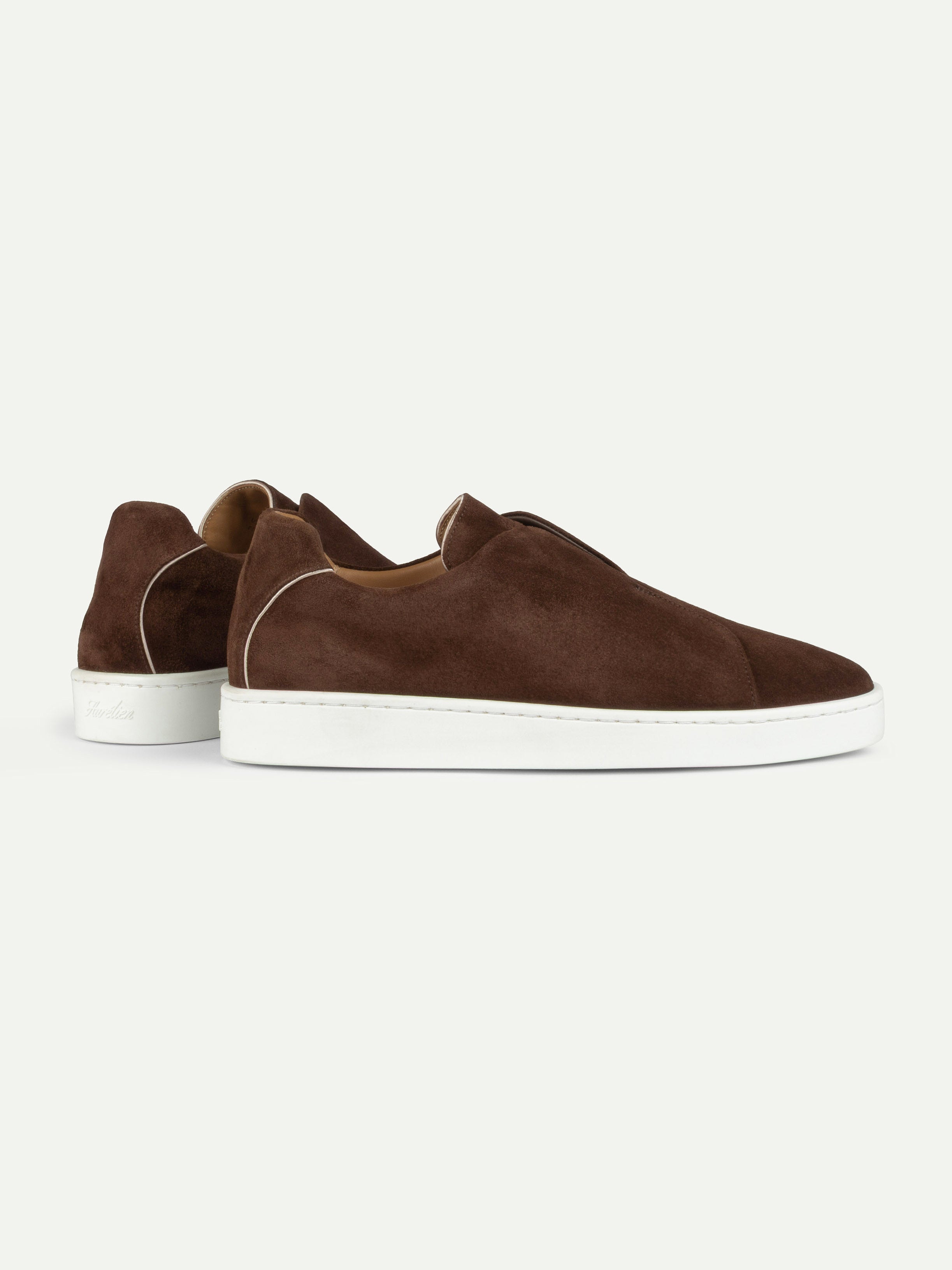 Chocolate AUR3 Sneaker