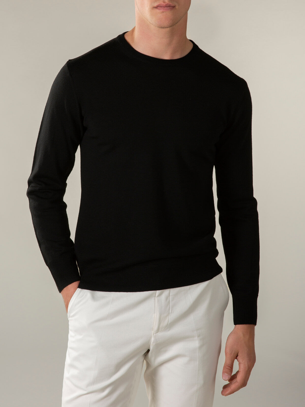 Merino R-Neck Pullover Schwarz