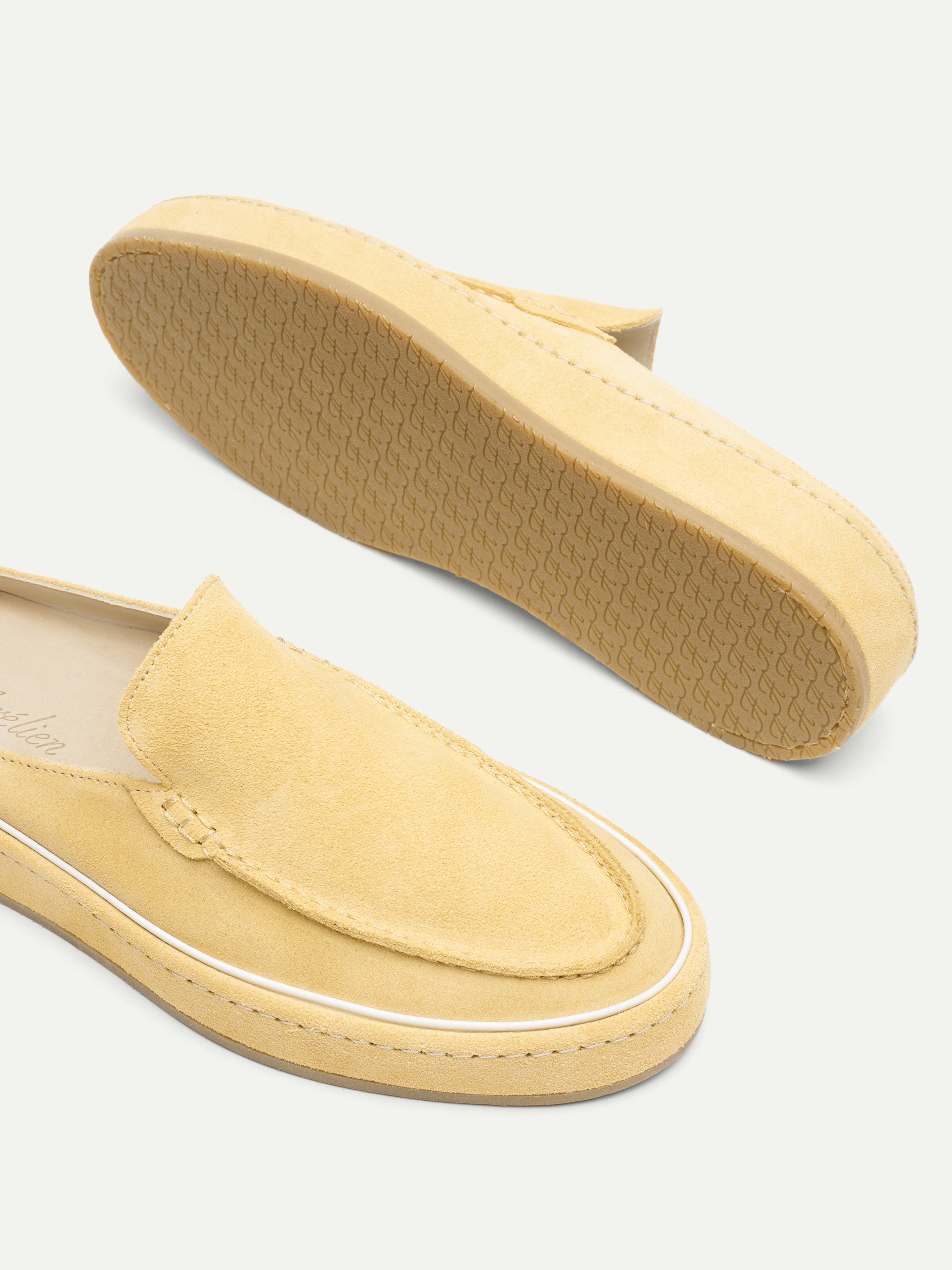 Light Yellow Lady Voyager Slipper