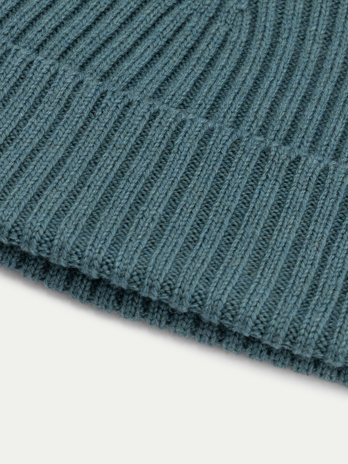 Extrafine Merino Hat Dark Aquamarine