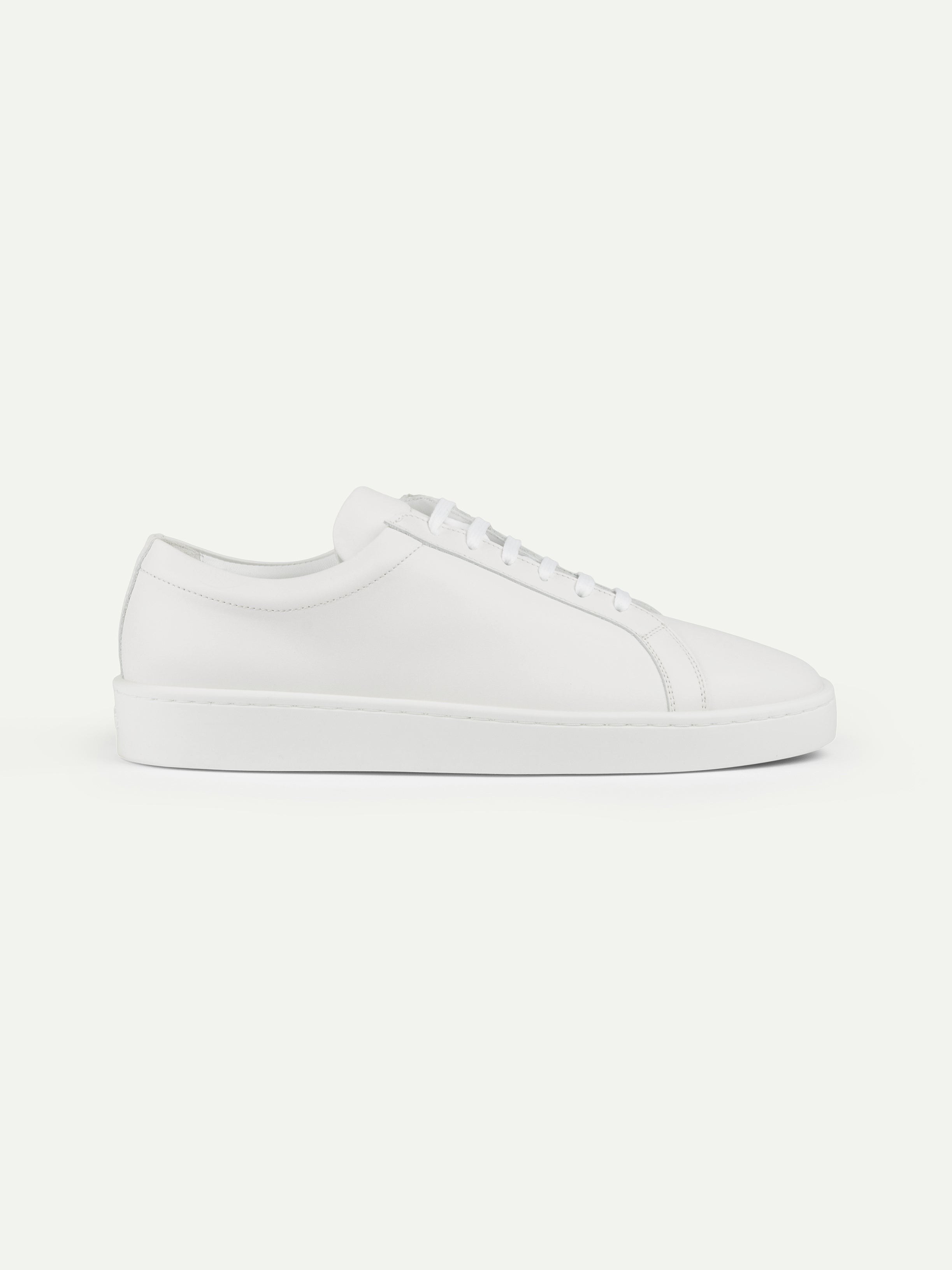White AUR1 Sneaker