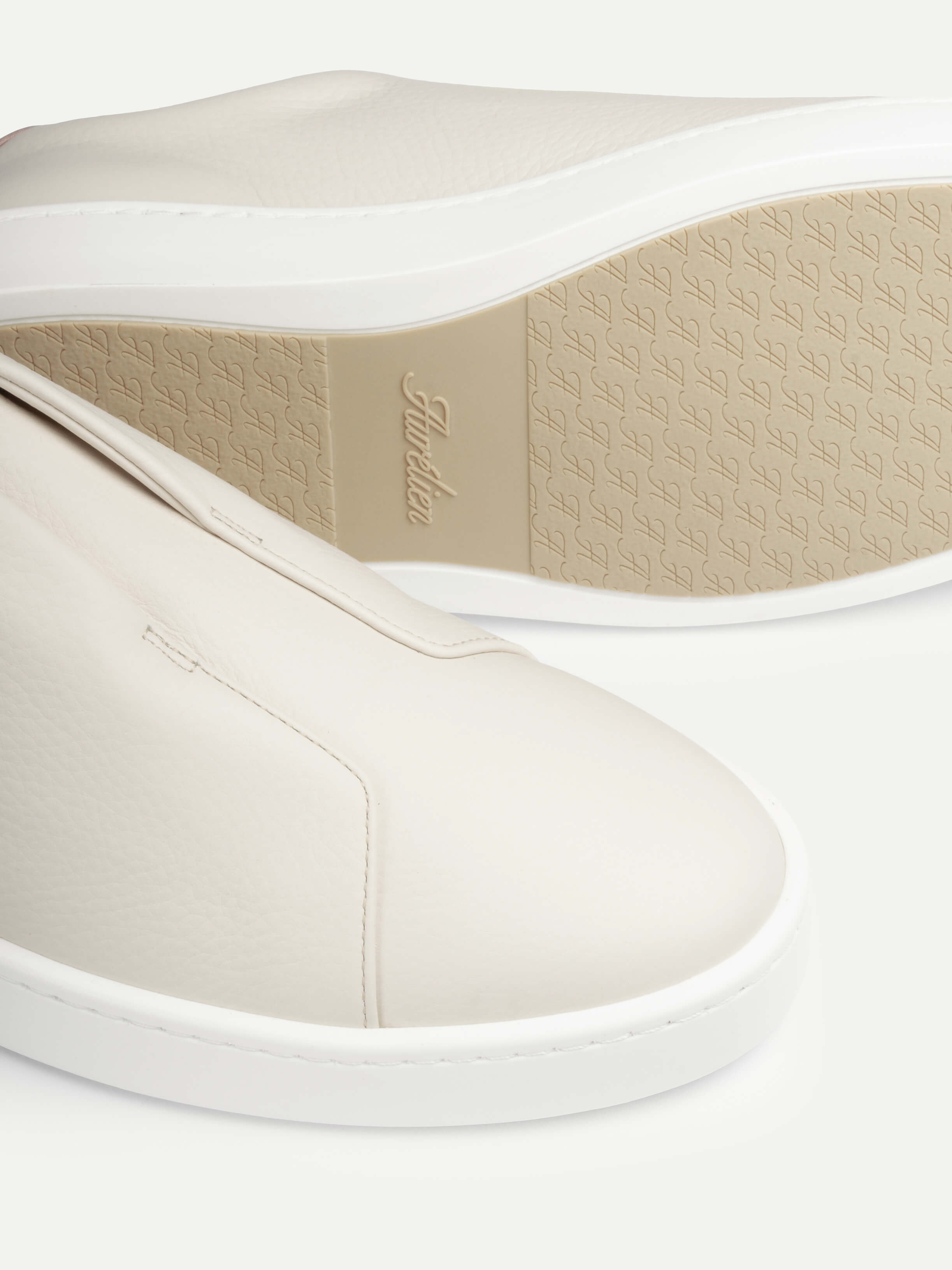 Ivory Grain AUR3 Sneaker