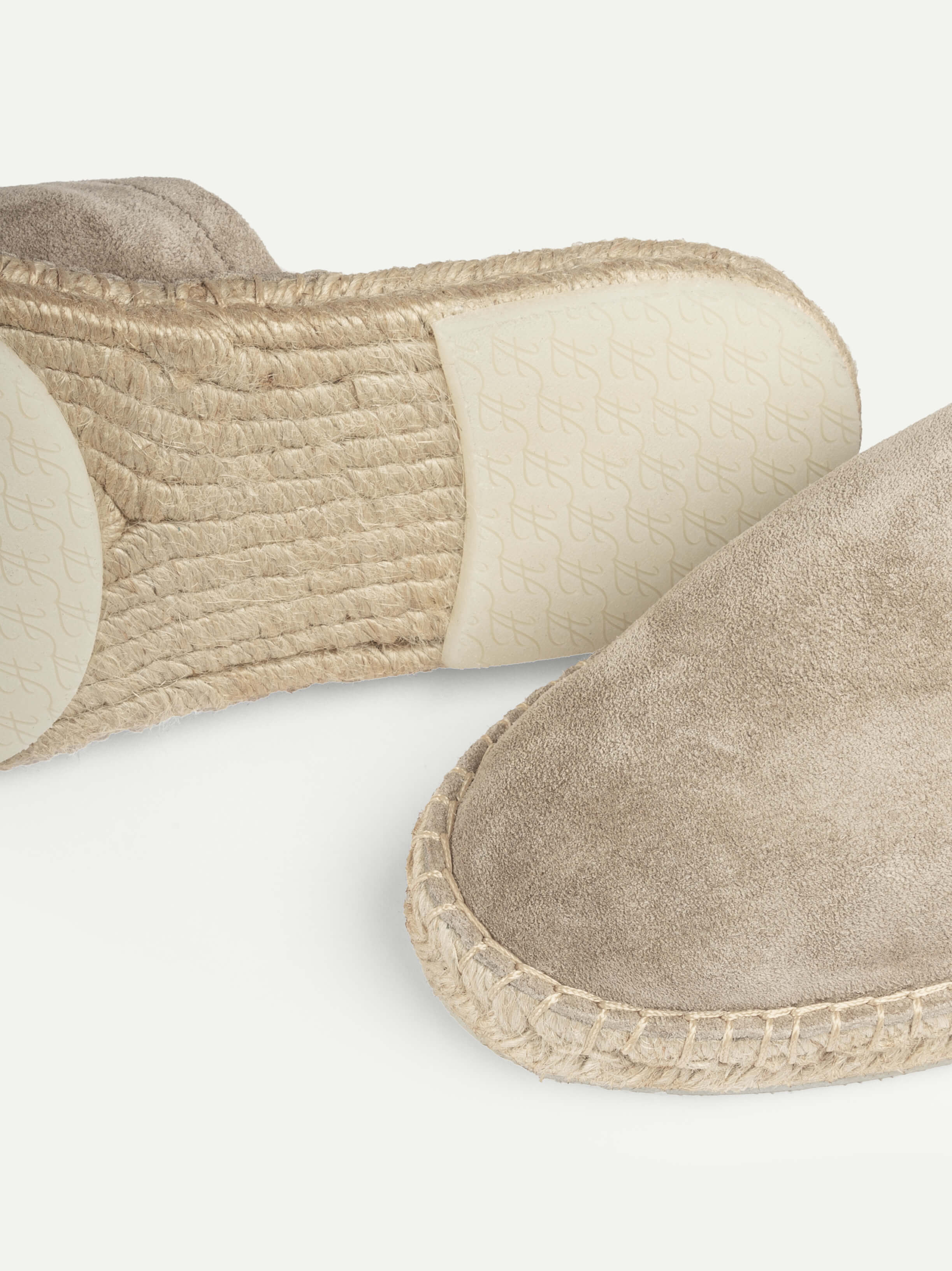 Light Grey Beachside Slipper