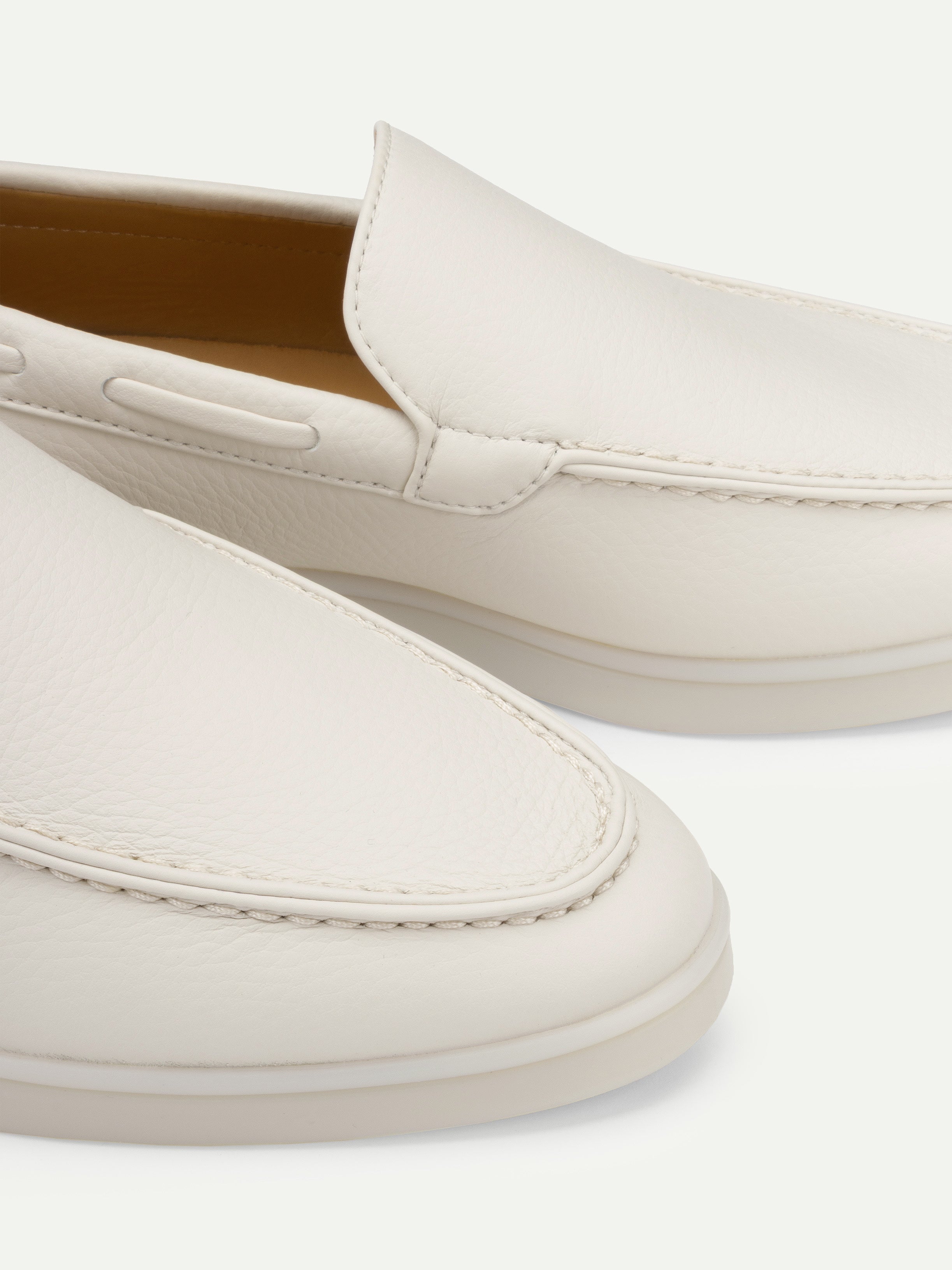 Lady Ivory Grain Yacht Loafers