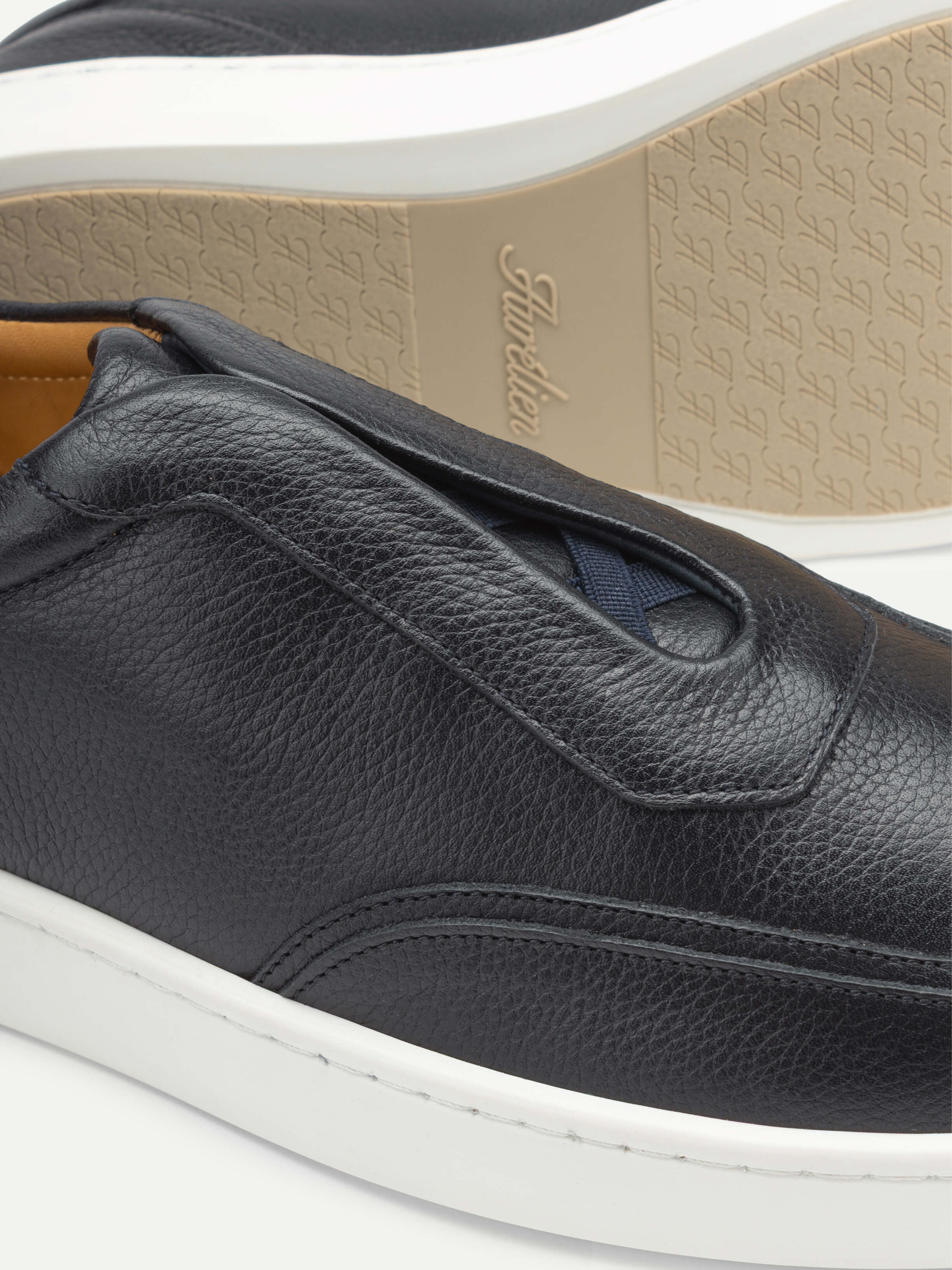 Navy Grain Leisure Sneaker
