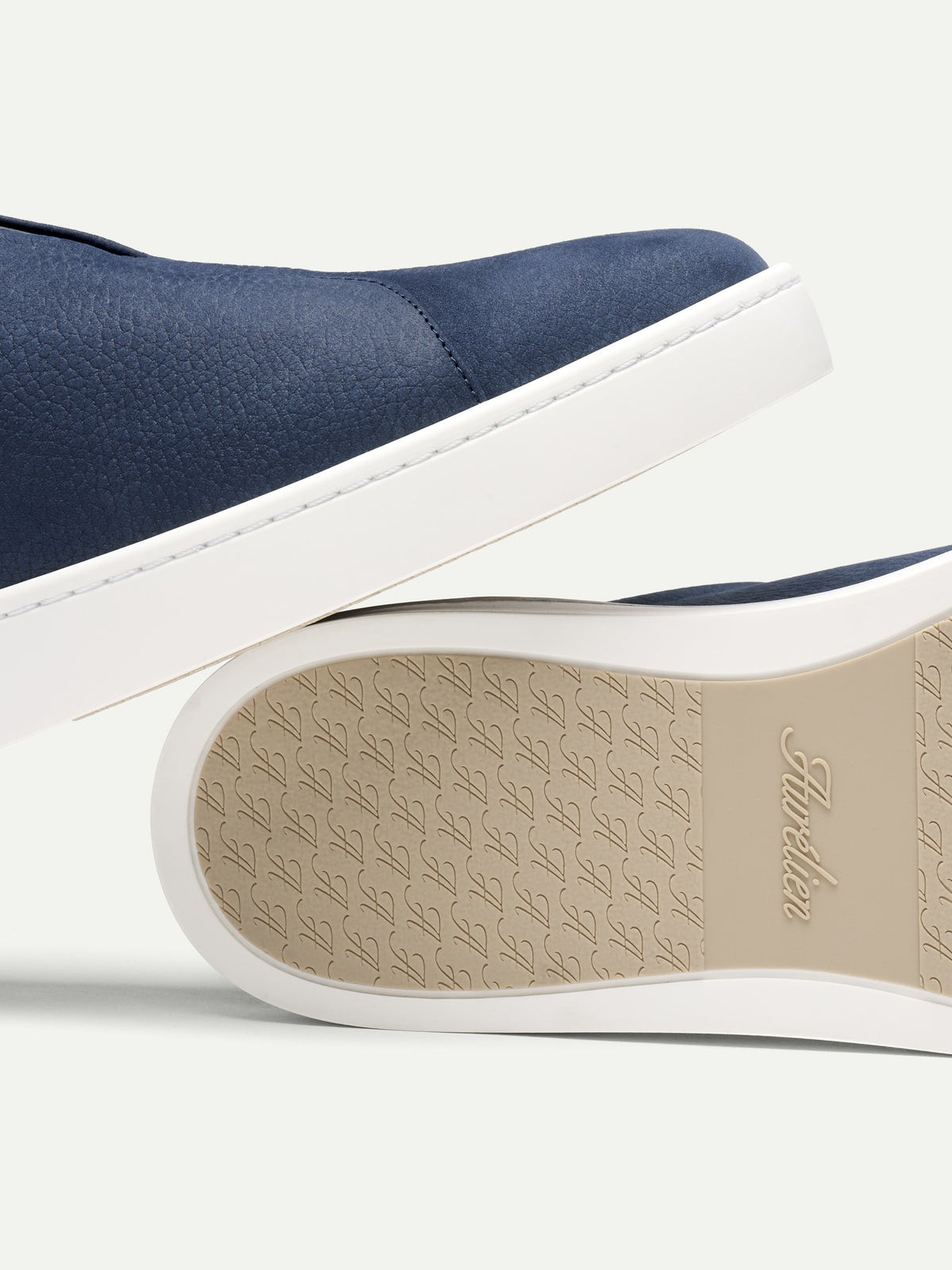 Sargasso Blue Nubuck AUR3 Sneaker