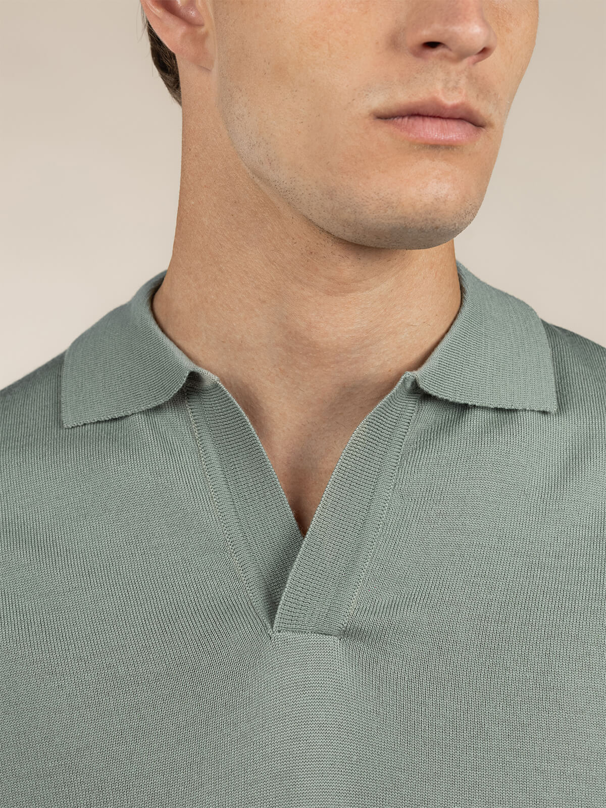 Extrafine Merino Buttonless Polo Pistache