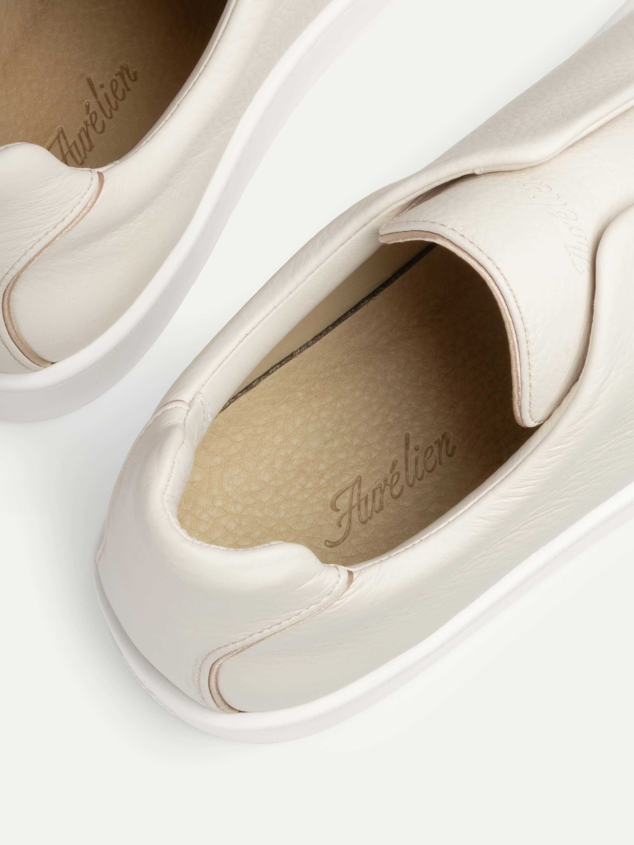 Ivory Grain AUR3 Sneaker