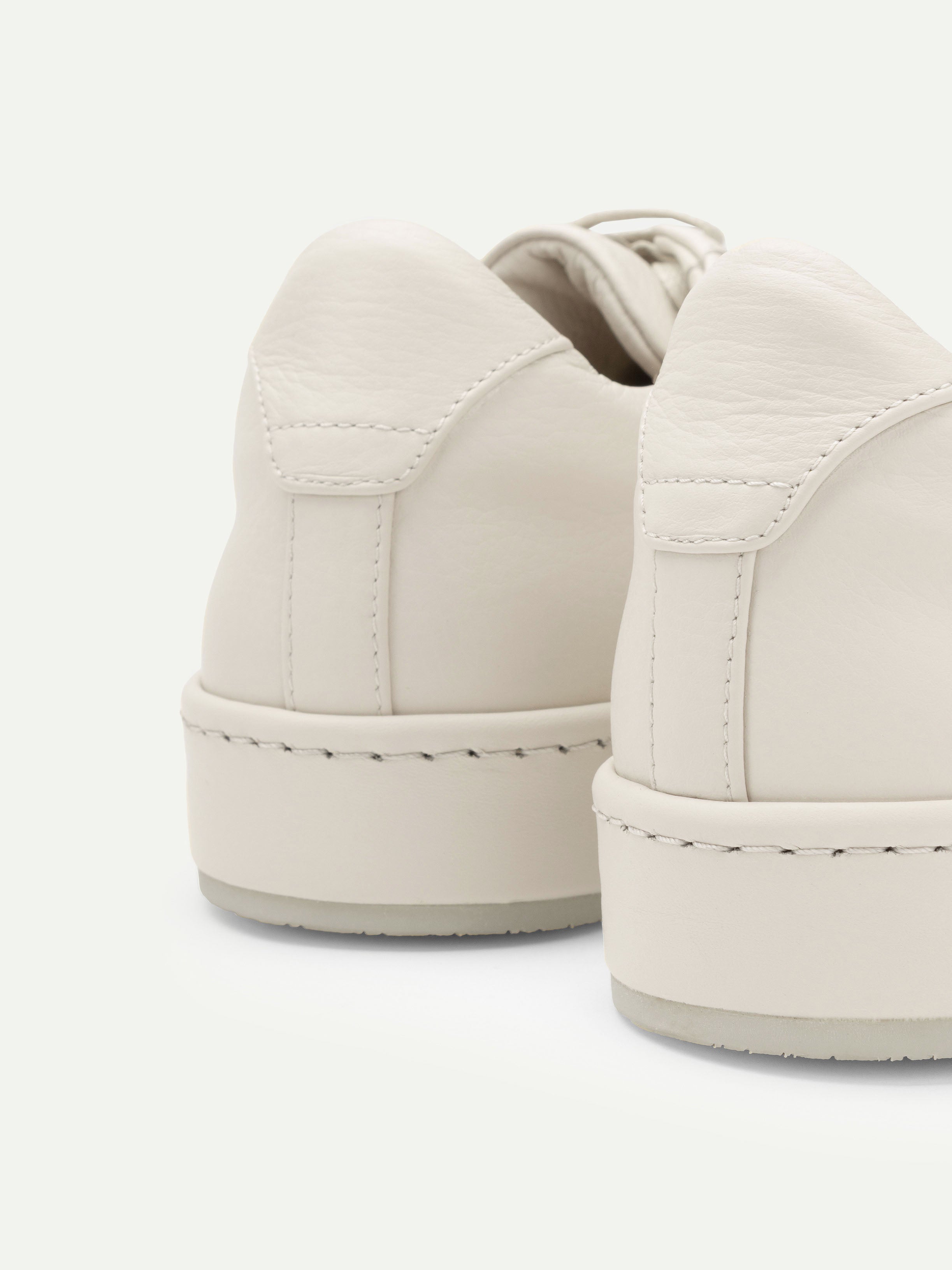 Ivory Grain Voyager AUR2 Sneaker