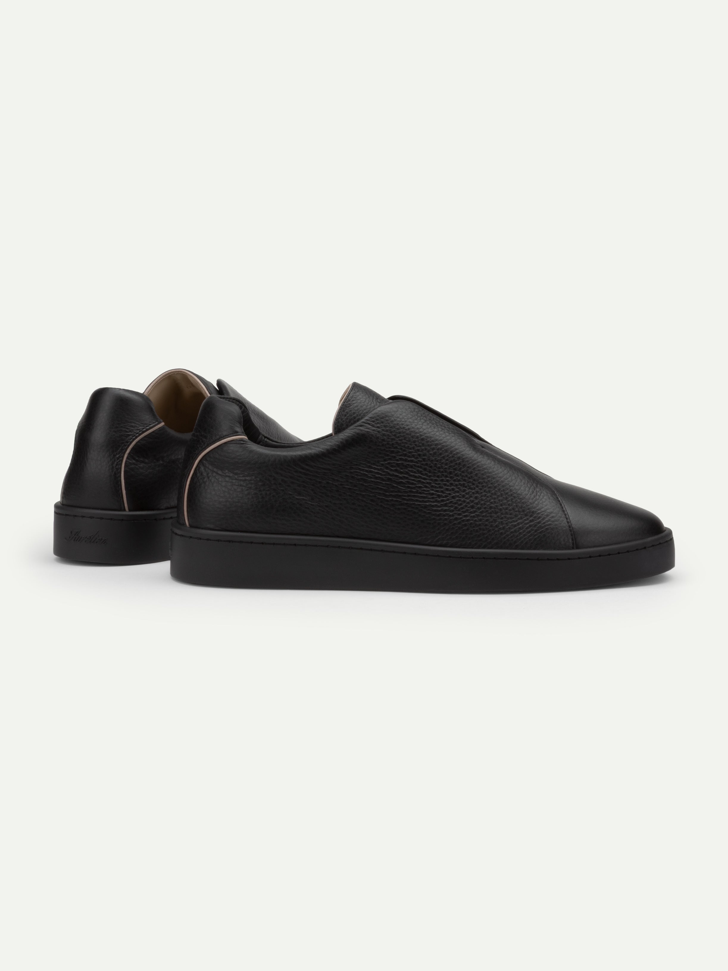 Black II Grain AUR3 Sneaker