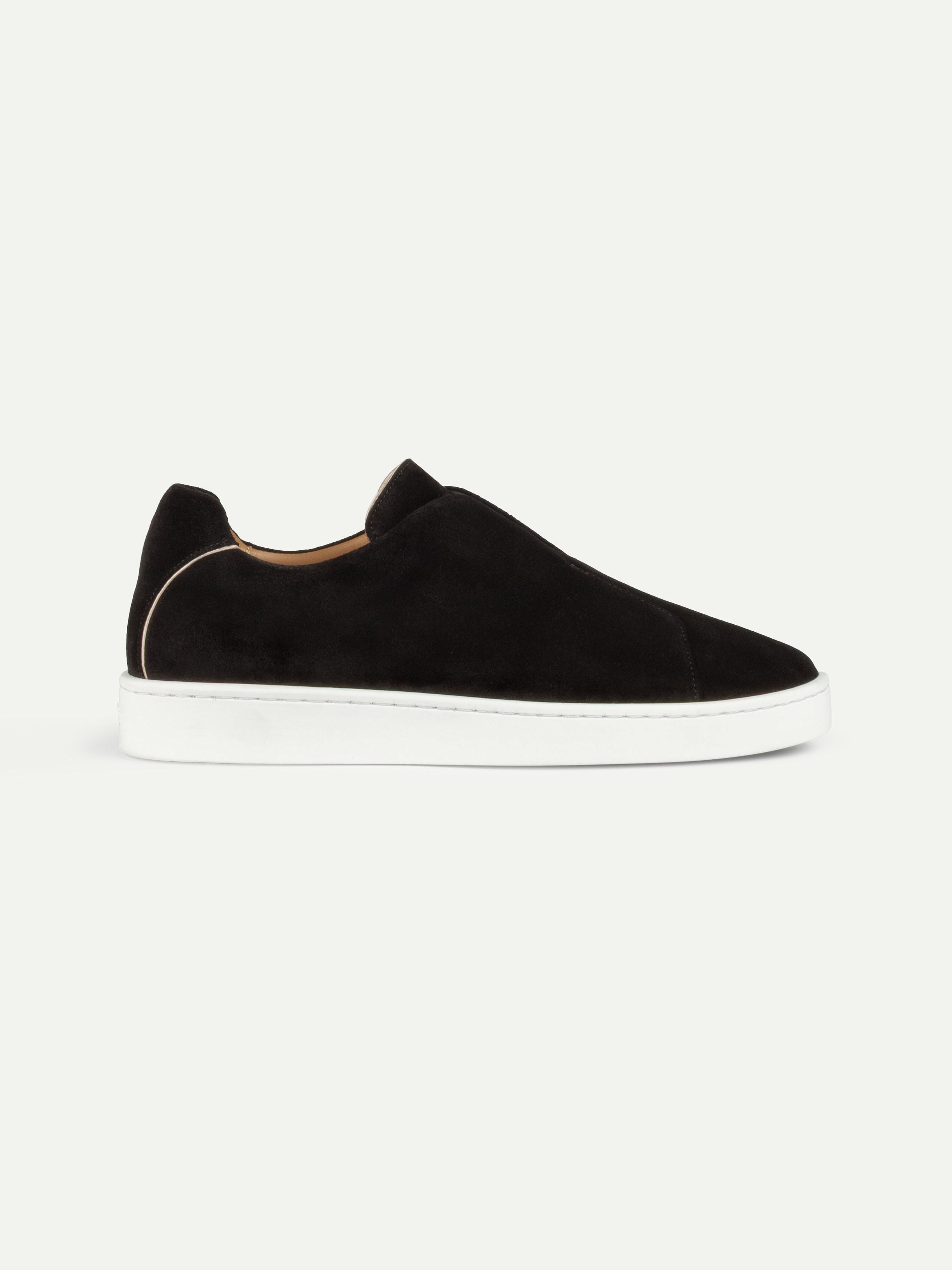 Black AUR3 Sneaker