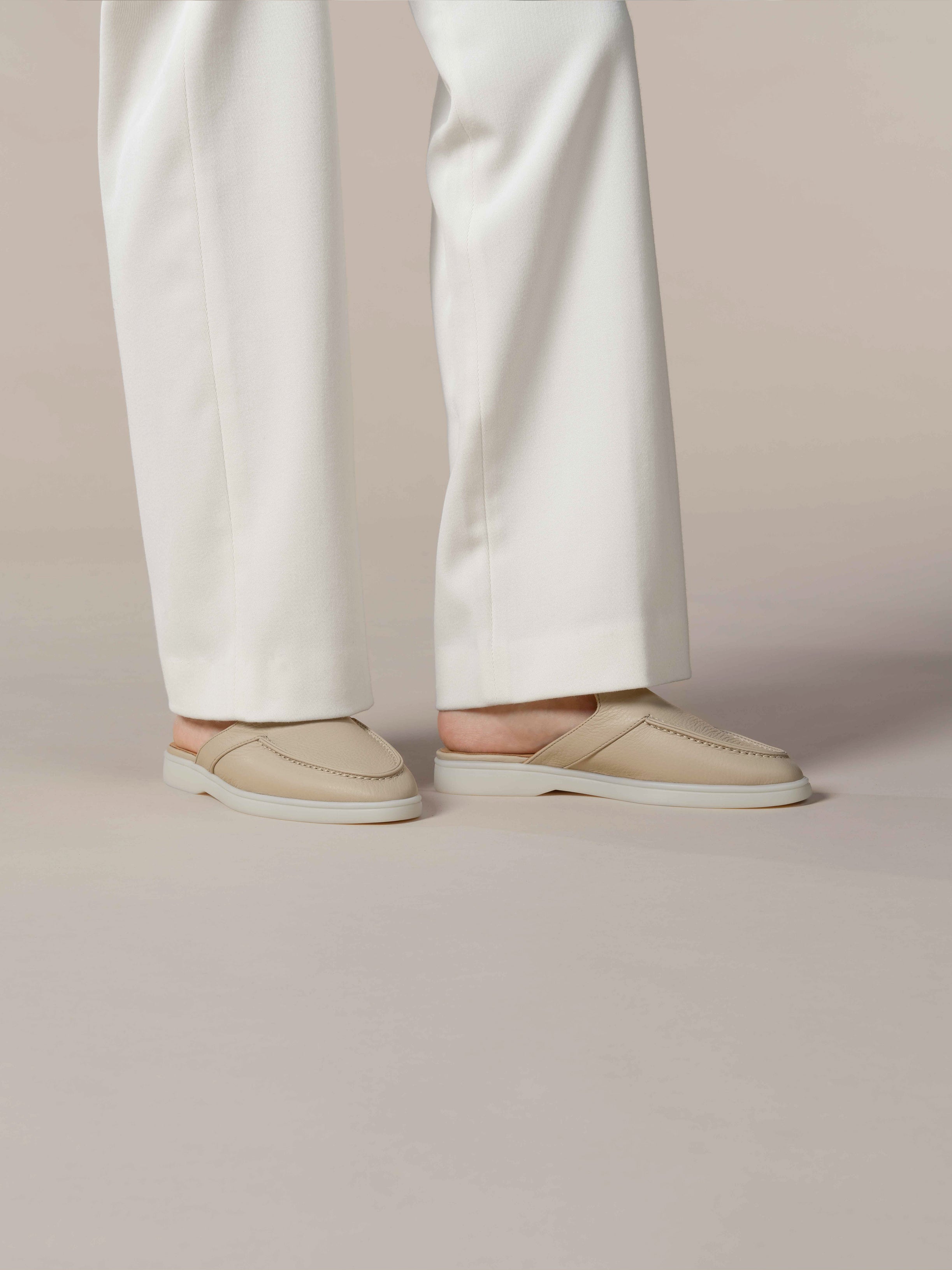 Lady Beige Grain Yacht Slipper