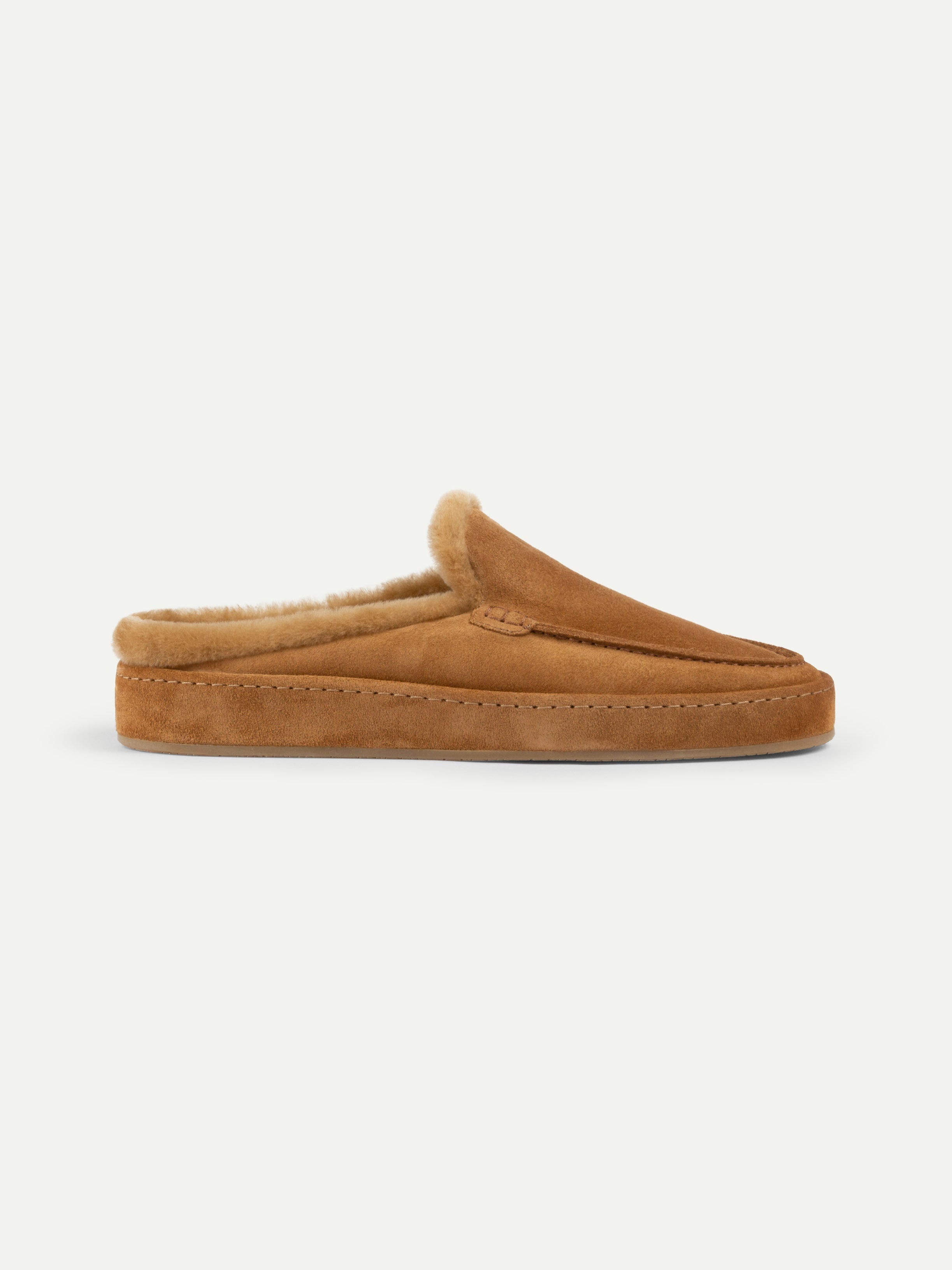 Caramel Fur Voyager Slipper