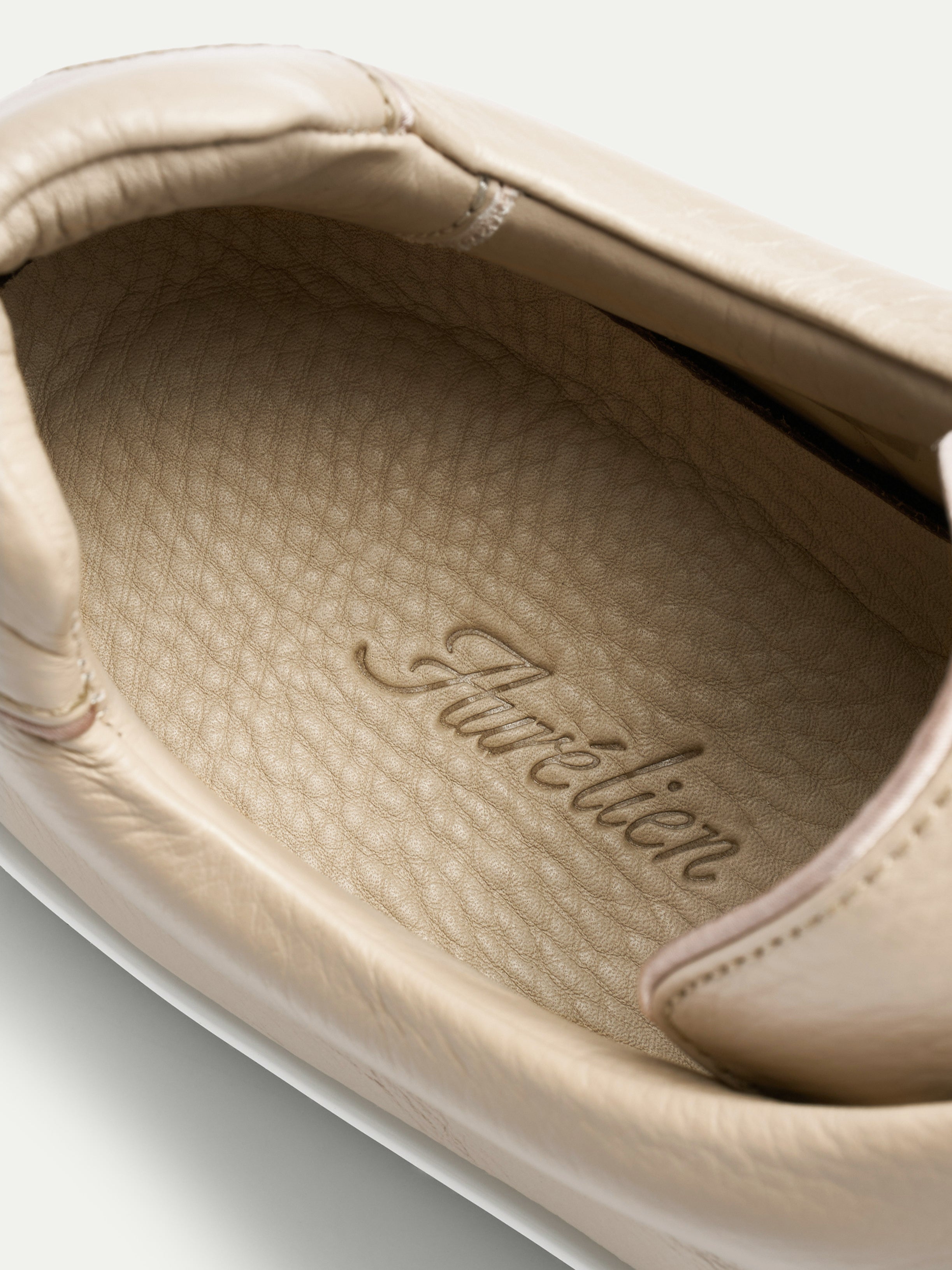 Light Beige Grain AUR3 Sneaker