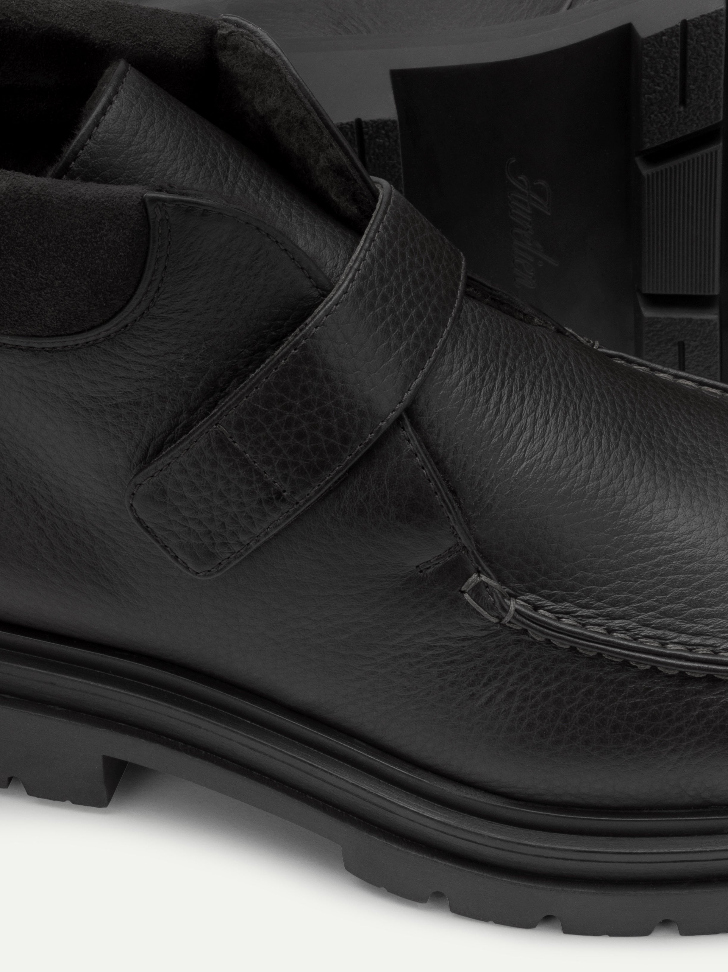 Black Grain Alpine Boot with Fur