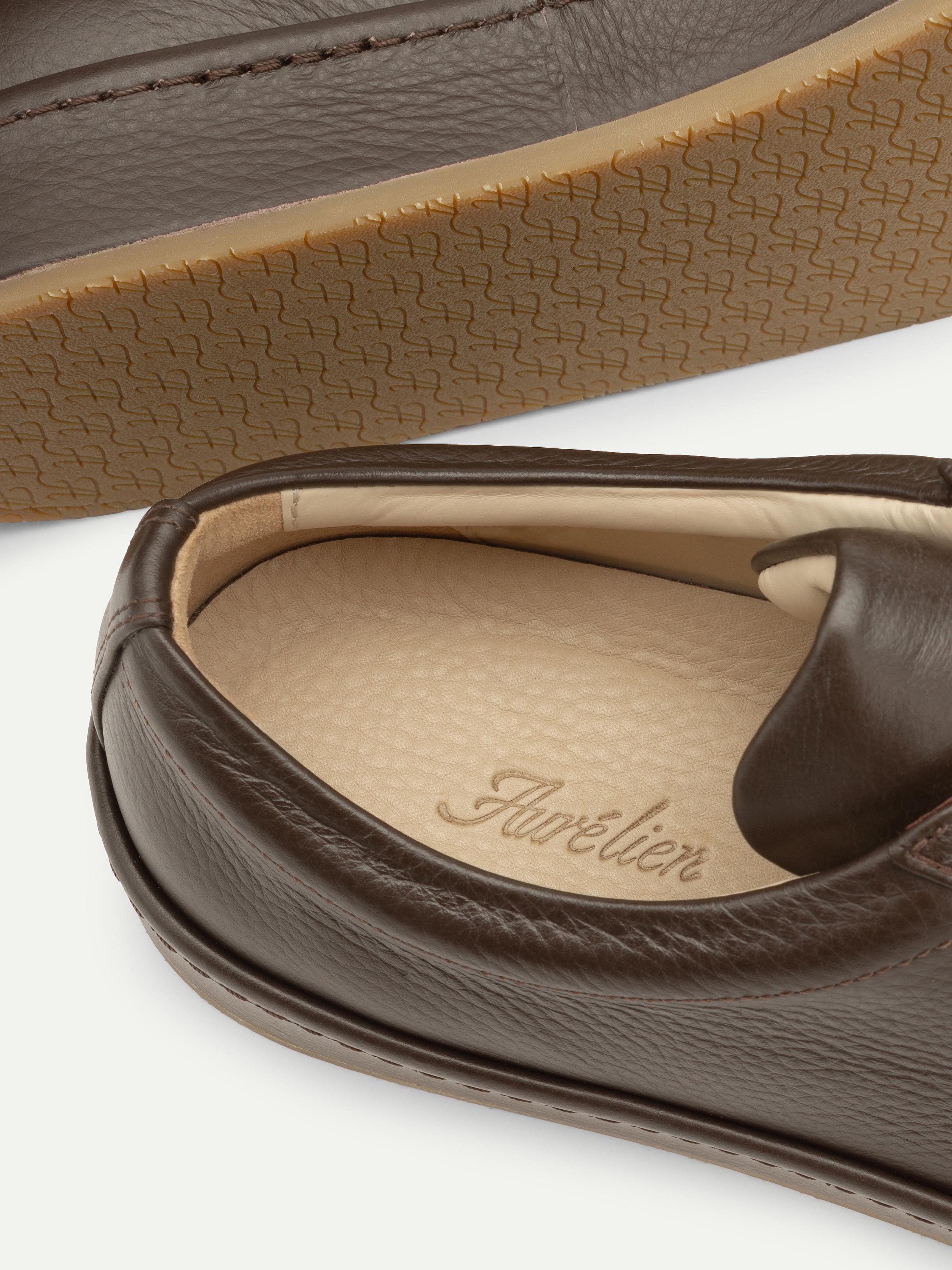 Brown Grain Voyager Sneaker