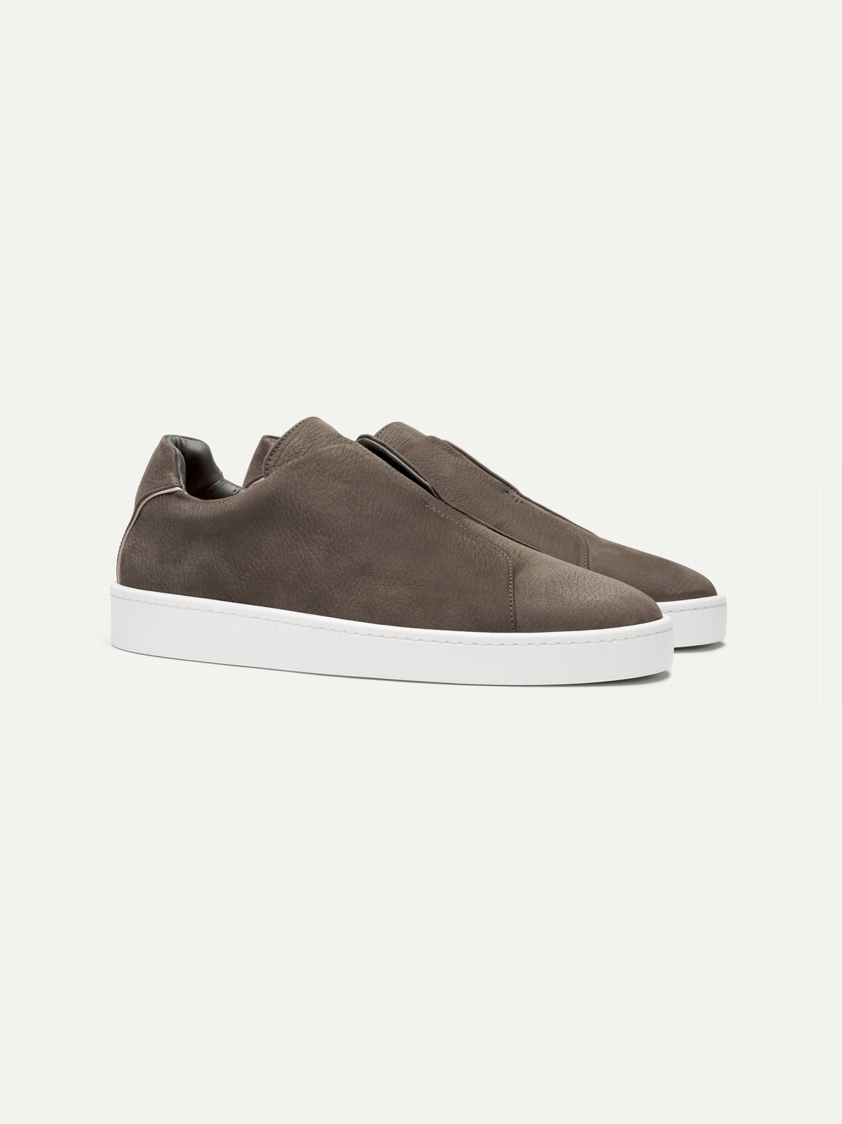 Ash Grey Nubuck AUR3 Sneaker