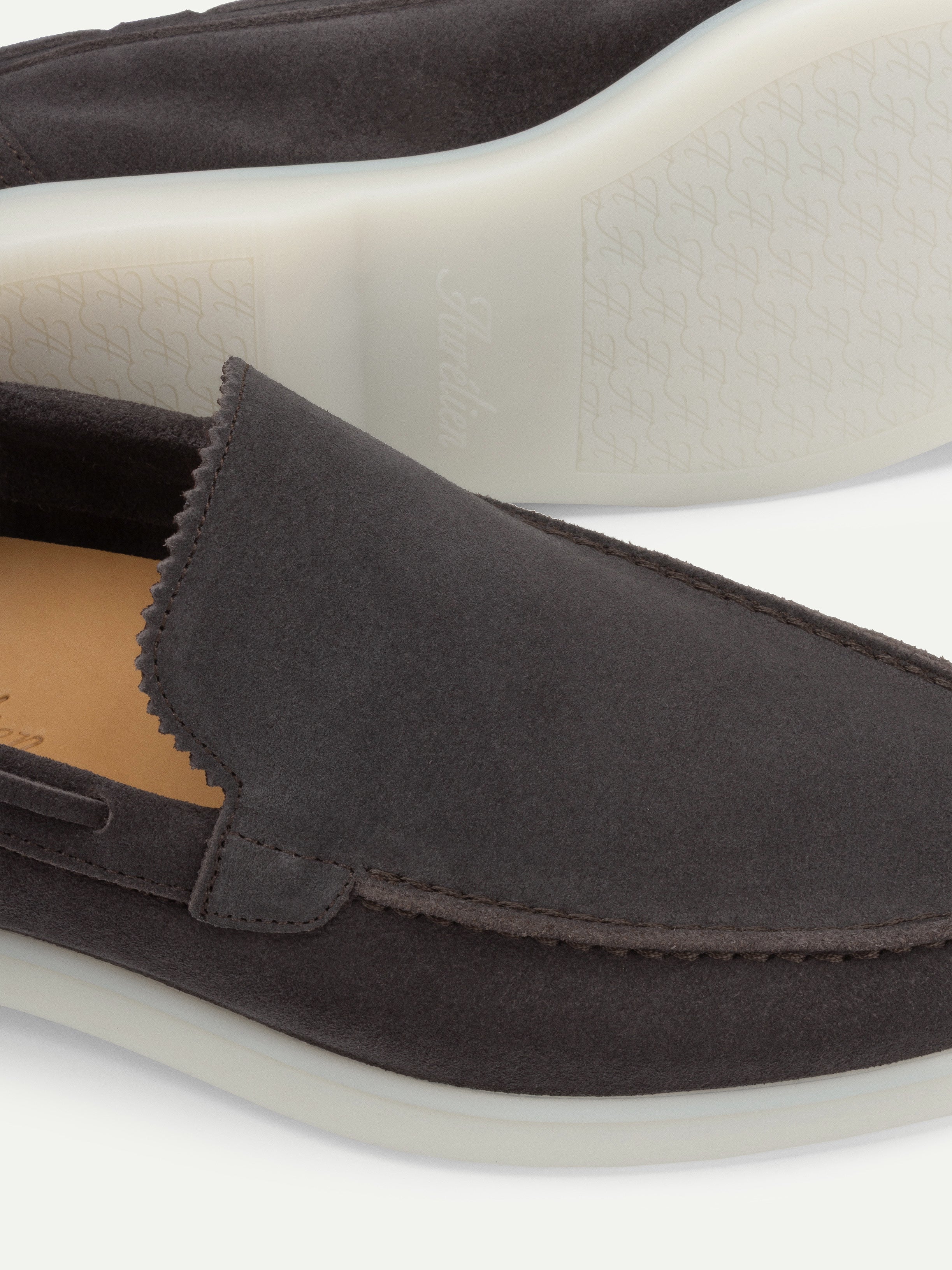 Lady Off Black Yacht Loafers