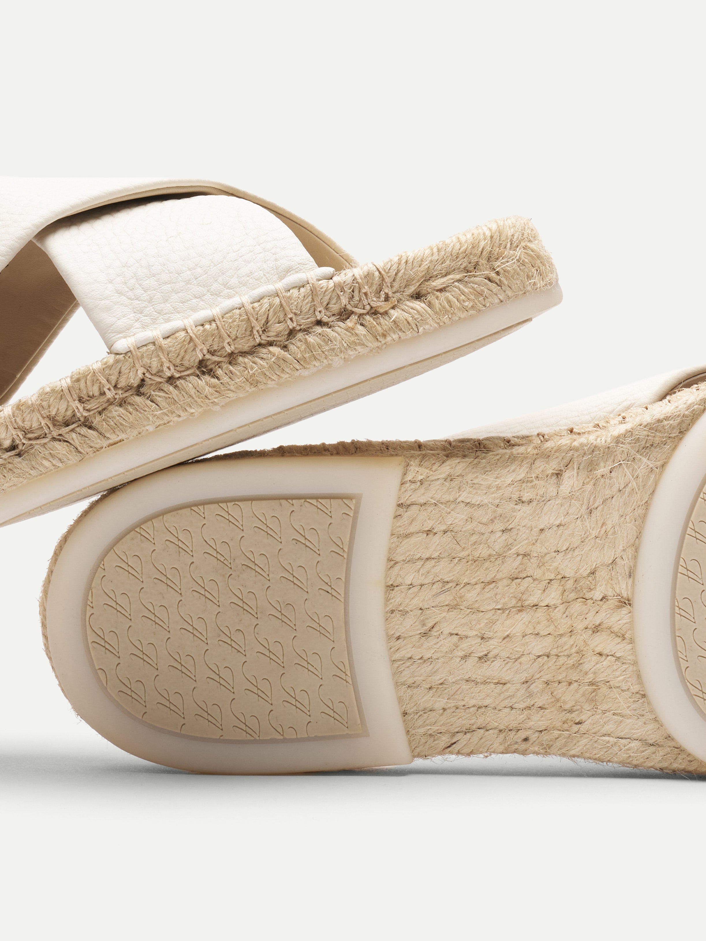Off-White Beachside Sandal
