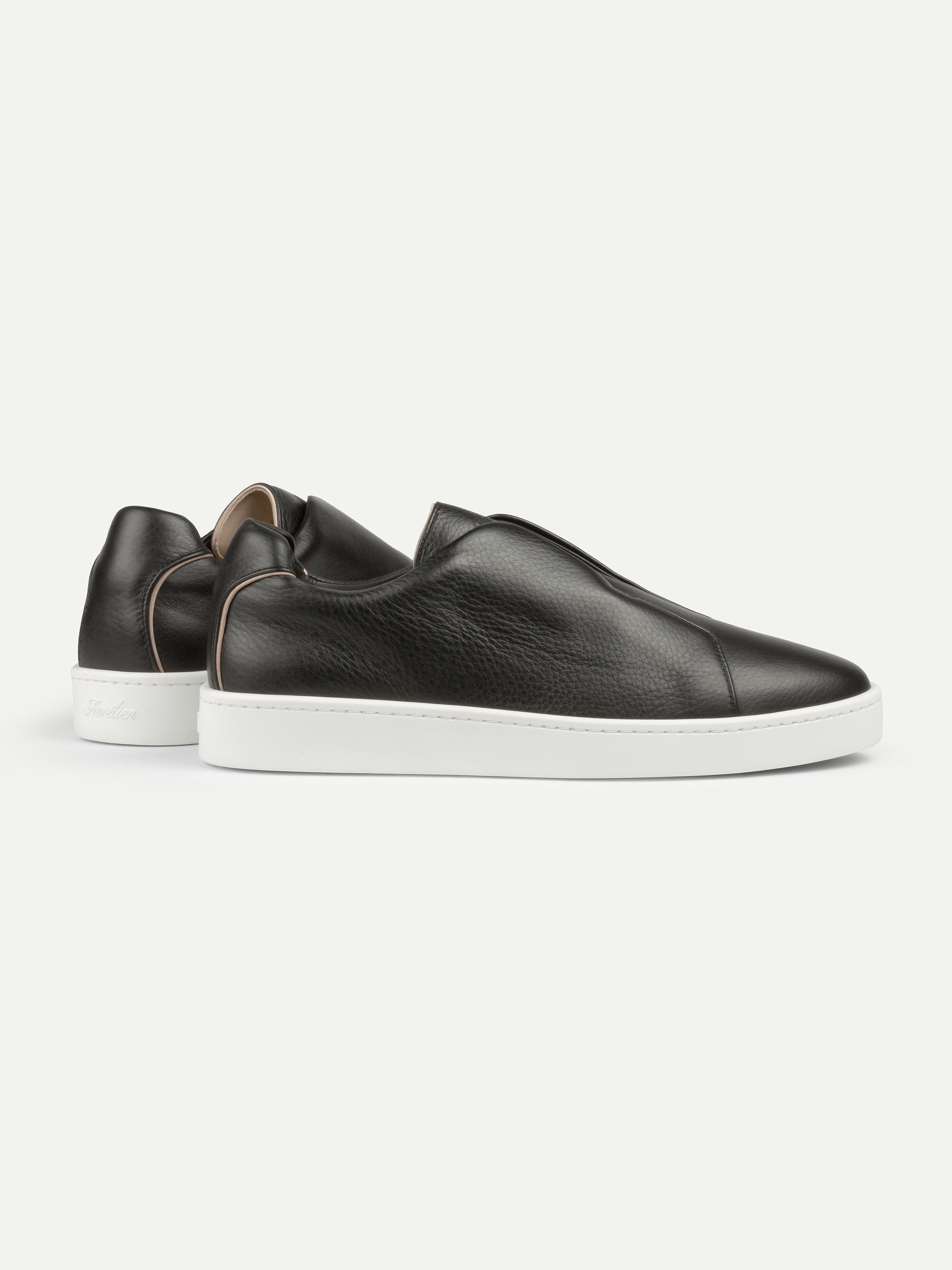 Black Grain AUR3 Sneaker