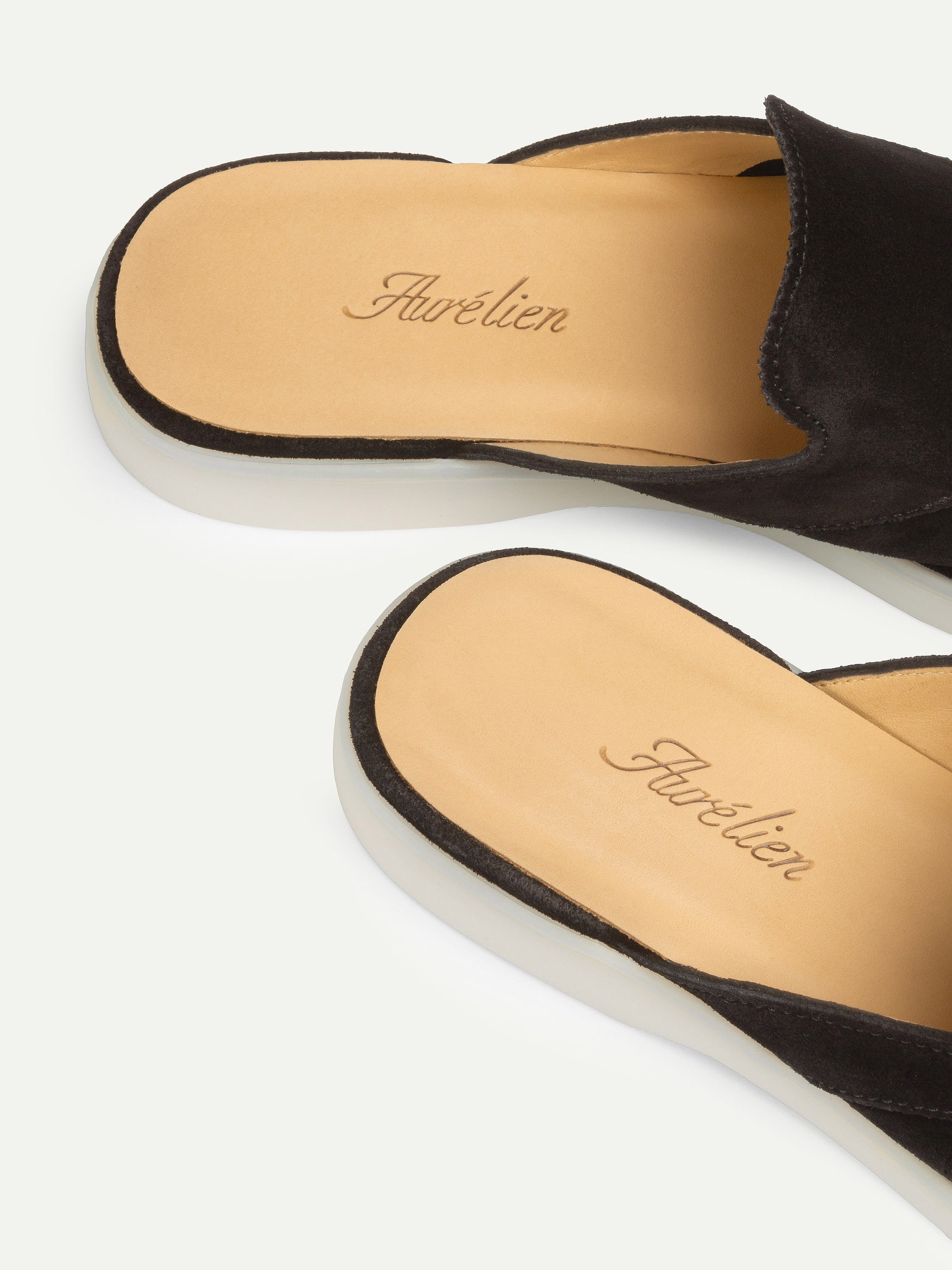 Lady Black Yacht Slipper
