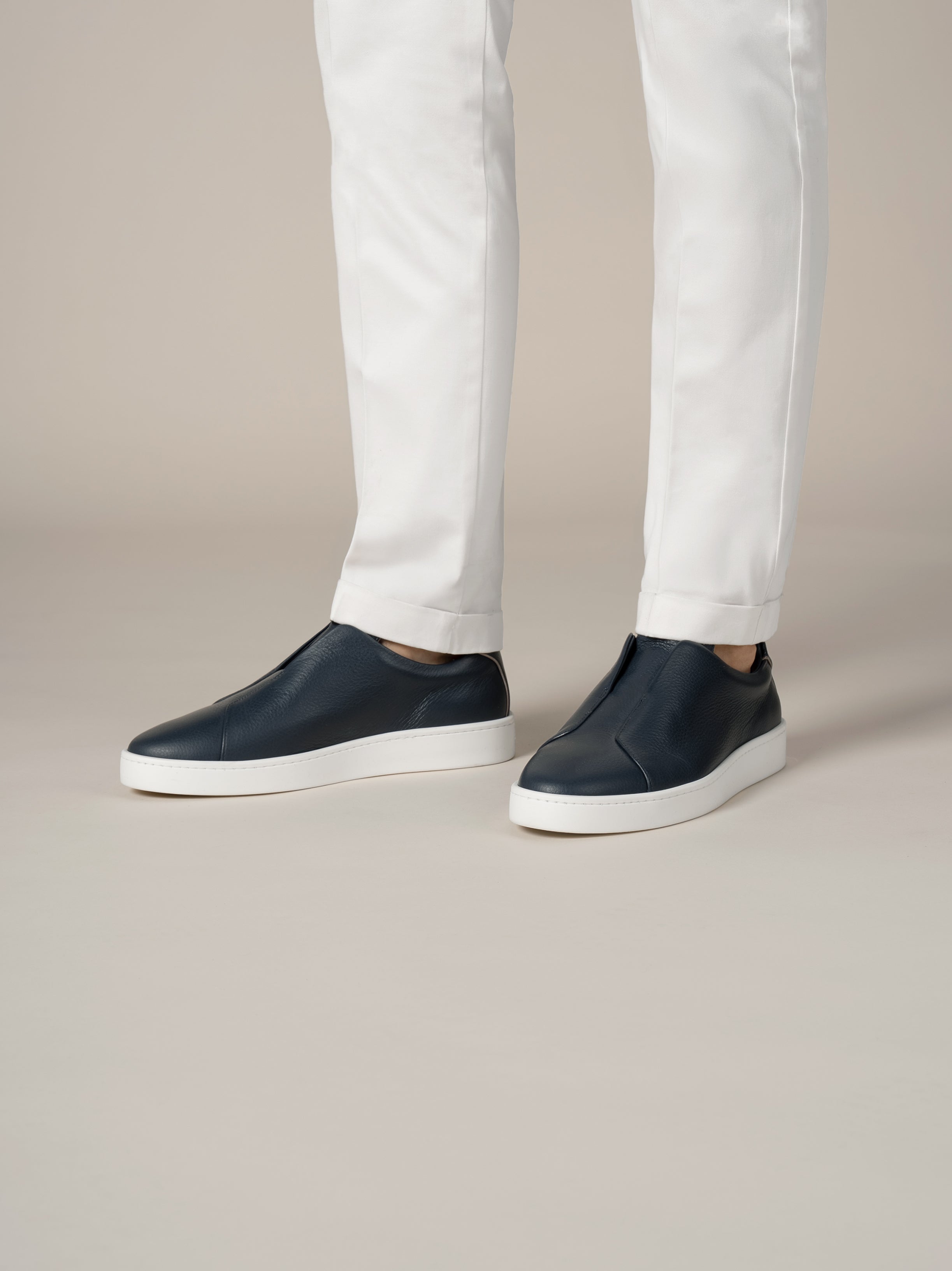 Dark Navy Grain AUR3 Sneaker