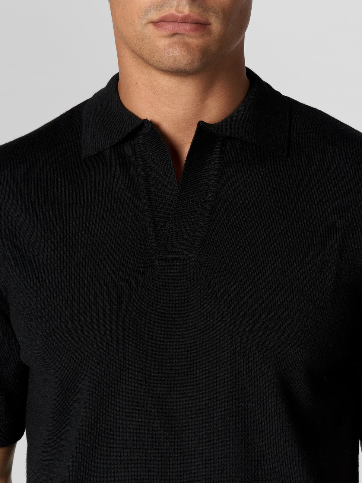Shortsleeve Buttonless Polo Black