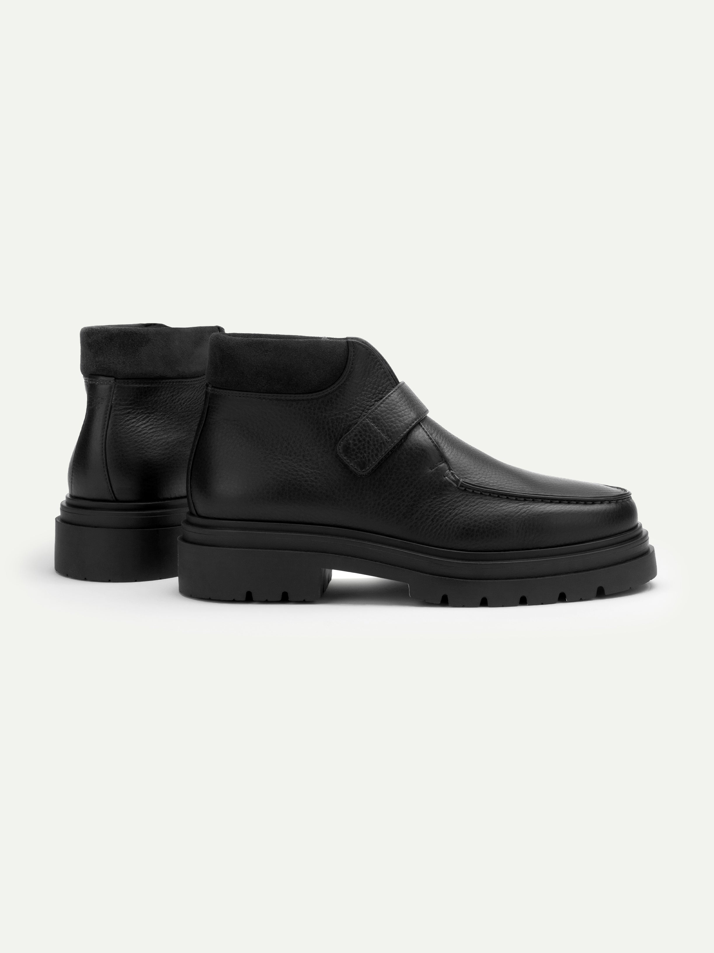 Black Grain Alpine Boot with Fur