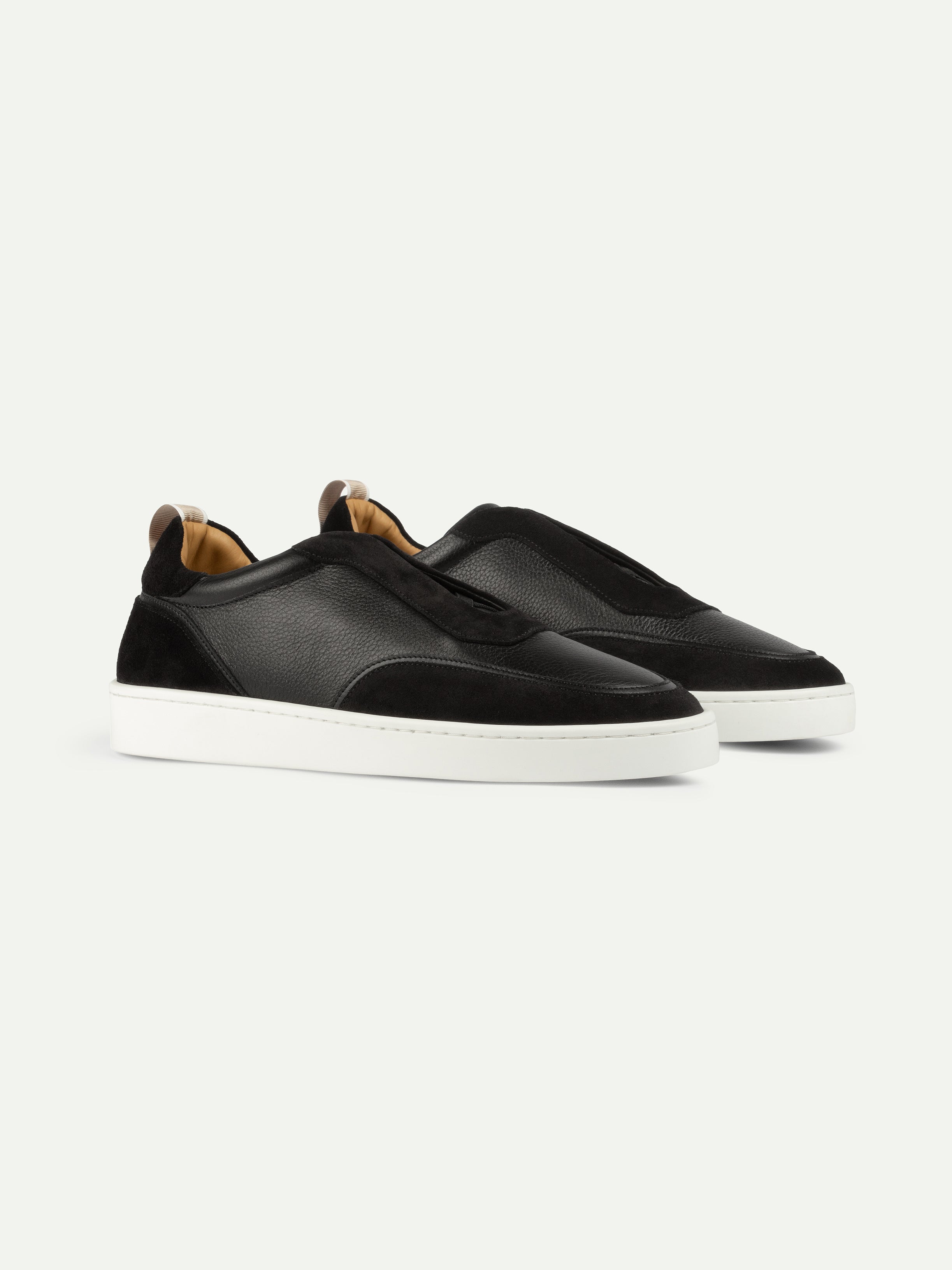 Black Leisure Sneaker