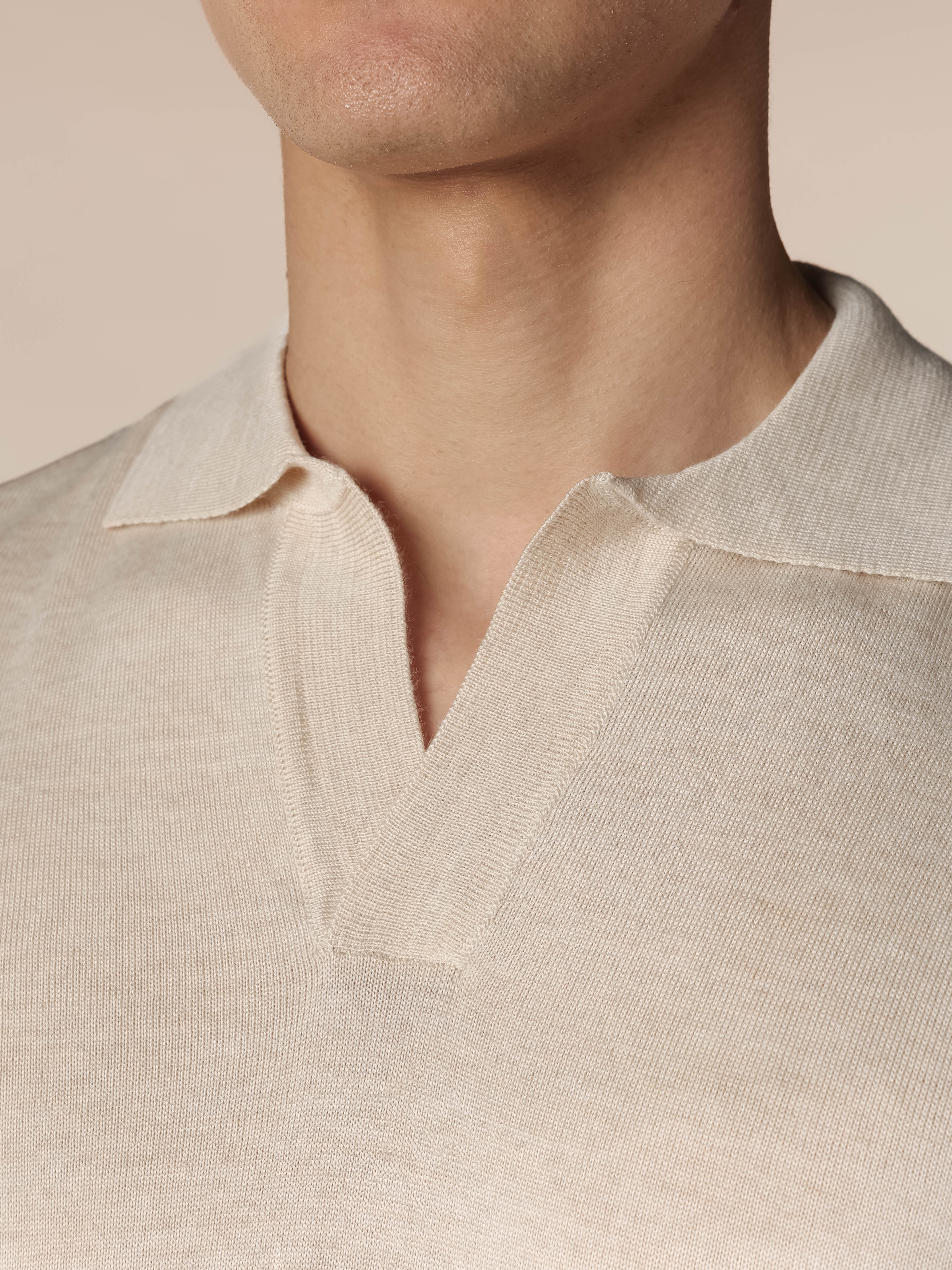 Shortsleeve Buttonless Polo Light Beige