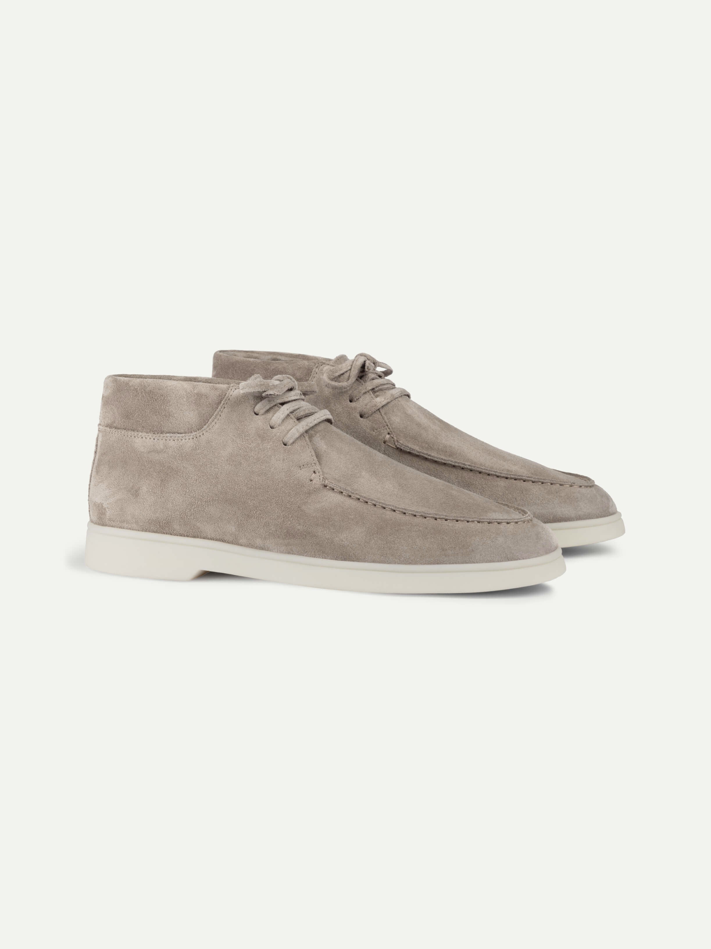 Lichtgrijze Suède Desert boot