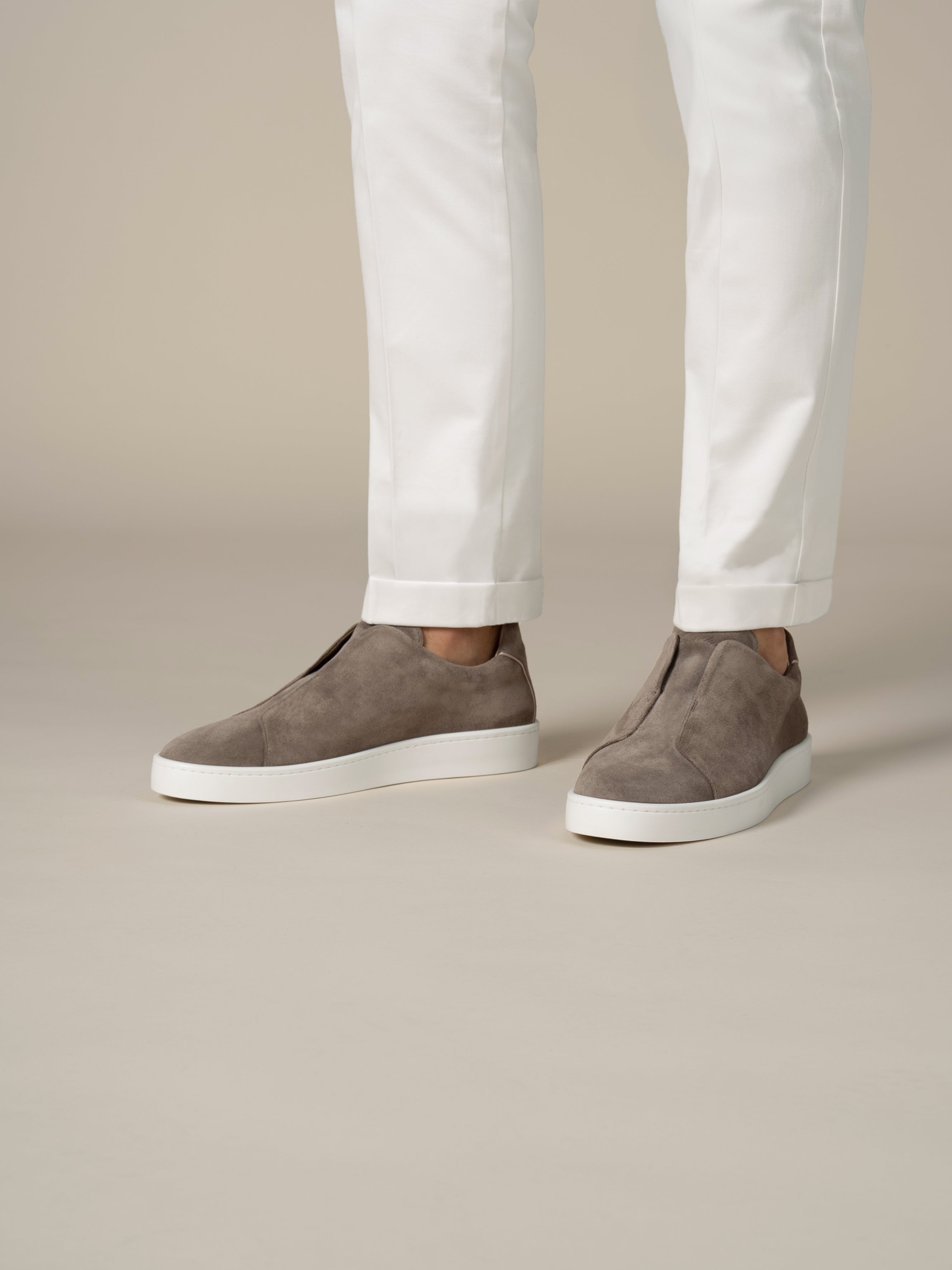 Ash Grey AUR3 Sneaker