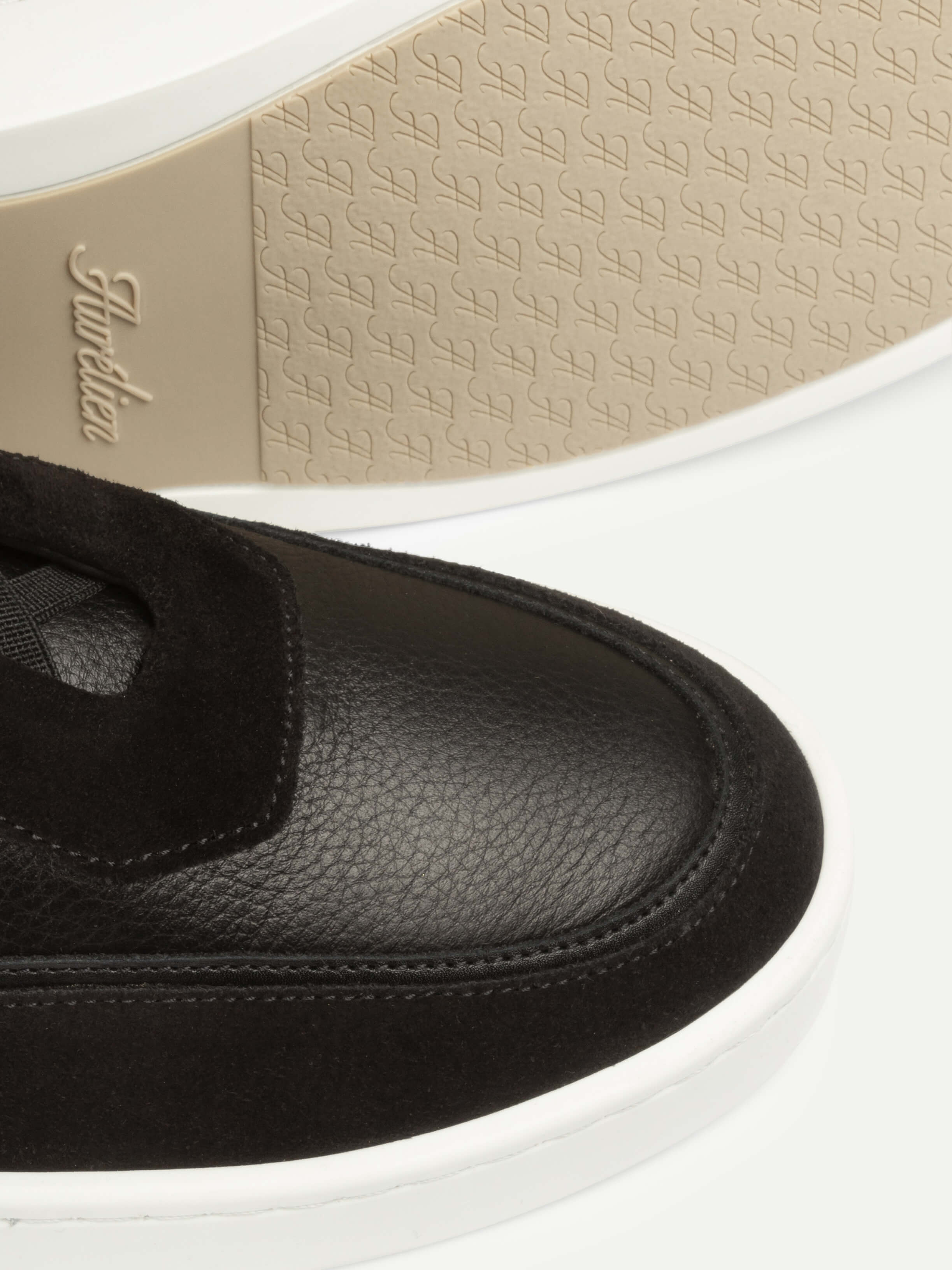 Black Leisure Sneaker