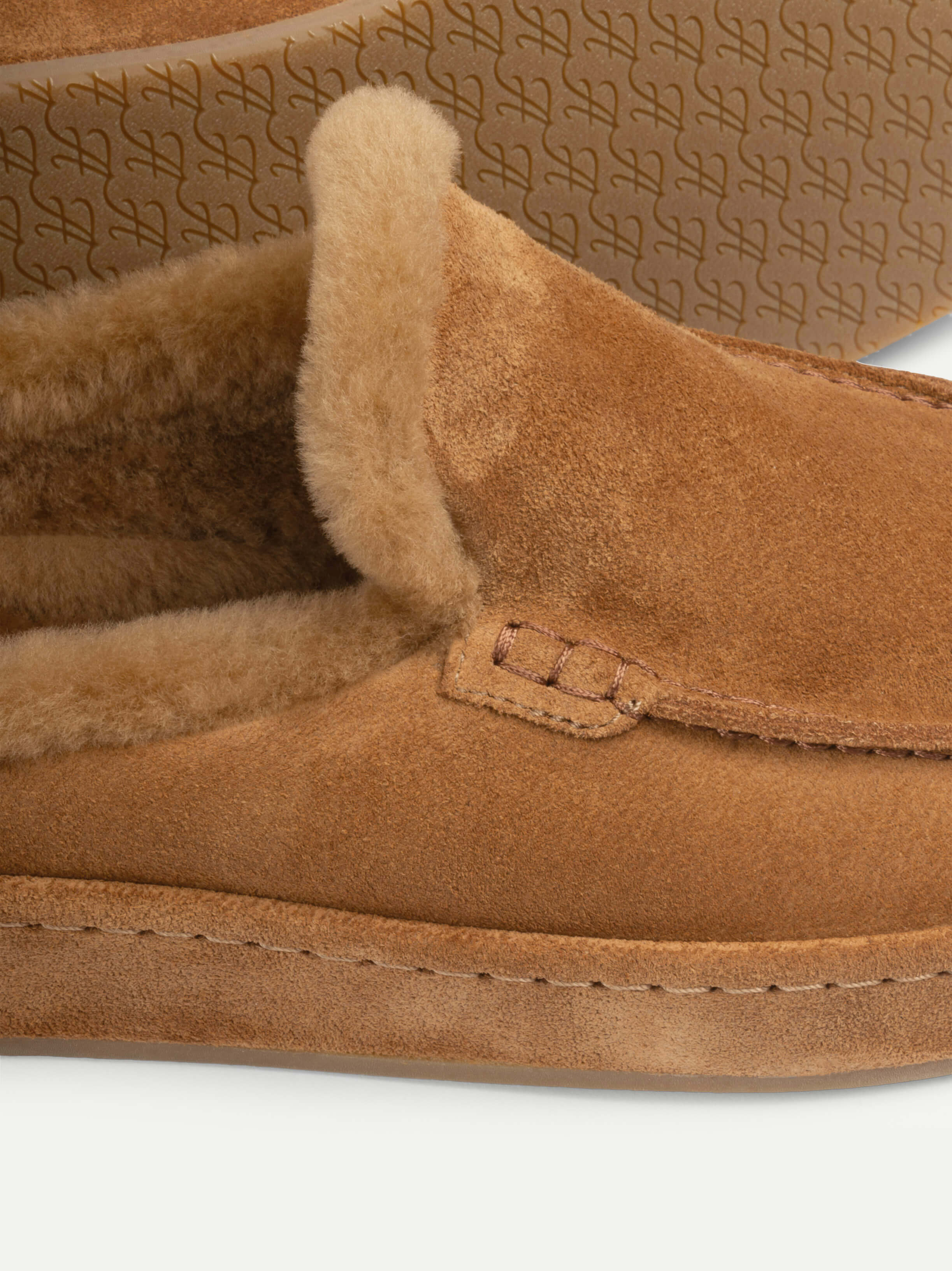 Caramel Fur Voyager Slipper
