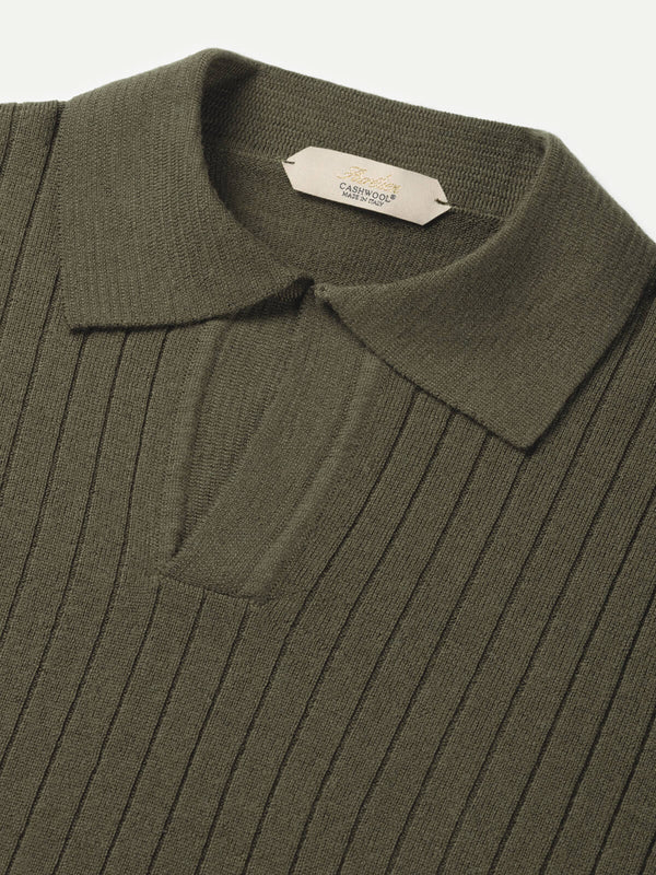 Shortsleeve Buttonless Ribbed Polo Olive