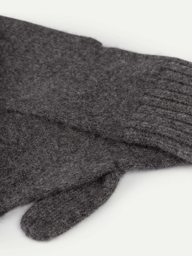 Dark Grey Wintertime Gloves