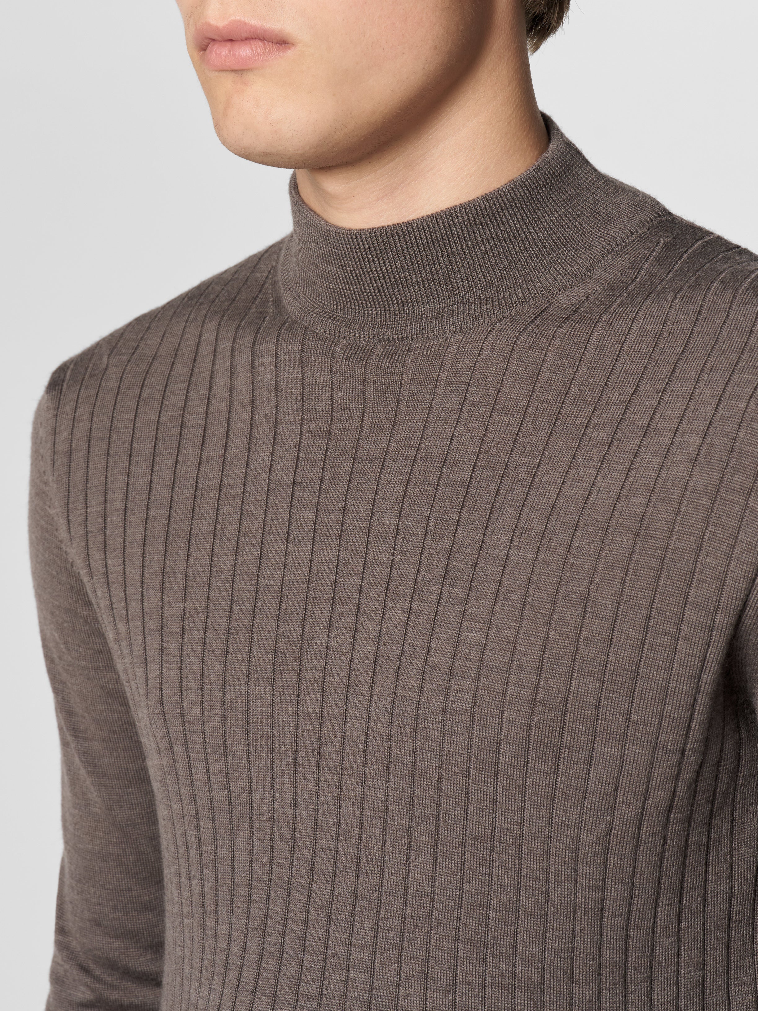 Extrafine Merino Ribbed Mockneck Ash Grey