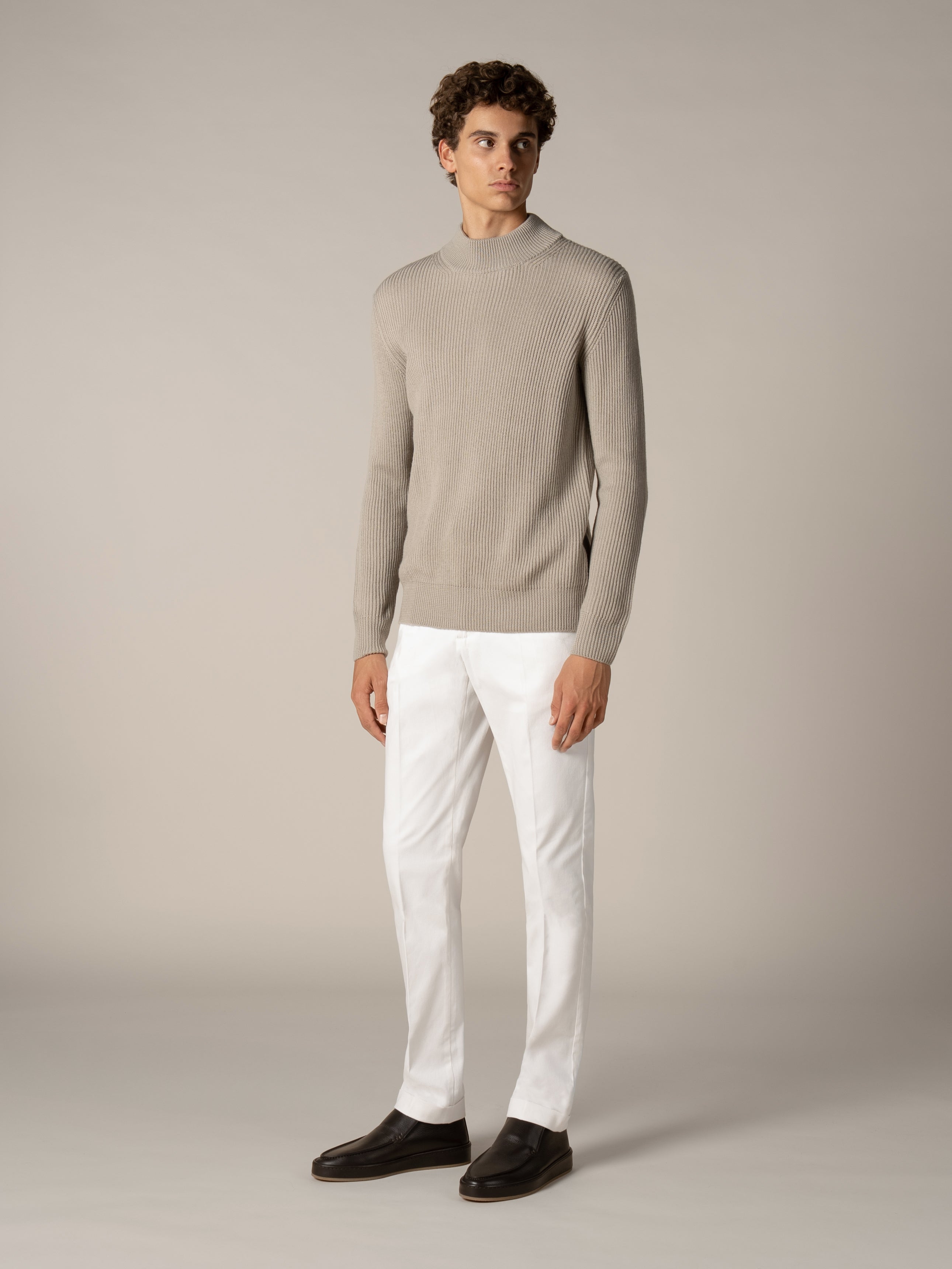 Costa Inglese Mockneck Greige