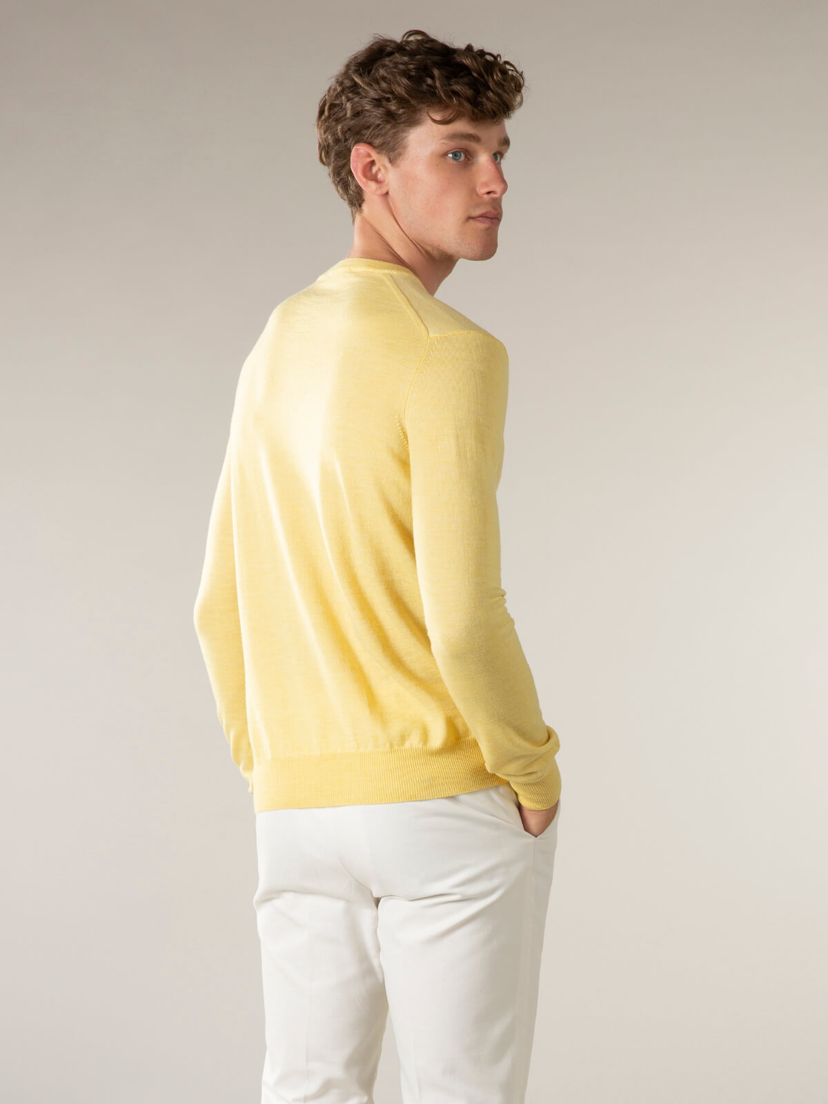 Extrafine Merino V-Neck Yellow