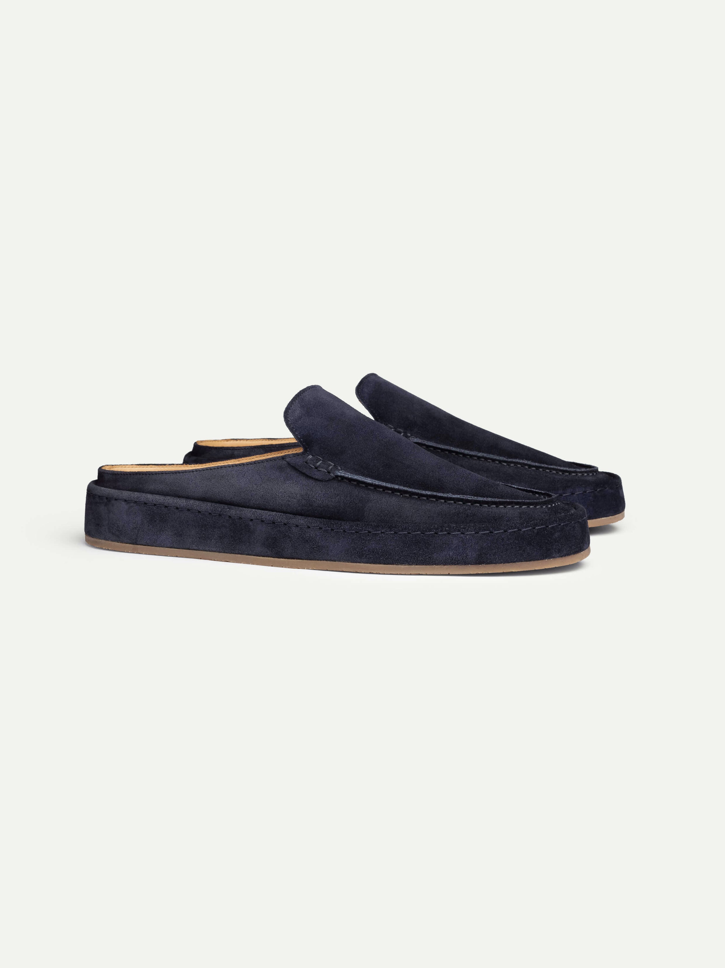 靴 AURALLE Suede Moccasin Slipper Suede Moccasin Slipper — Dark Brown – La Garçonne