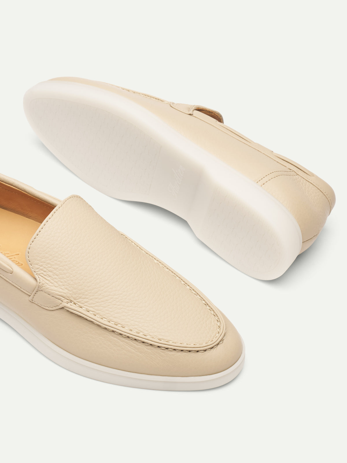 Lady Beige Grain Yacht Loafers