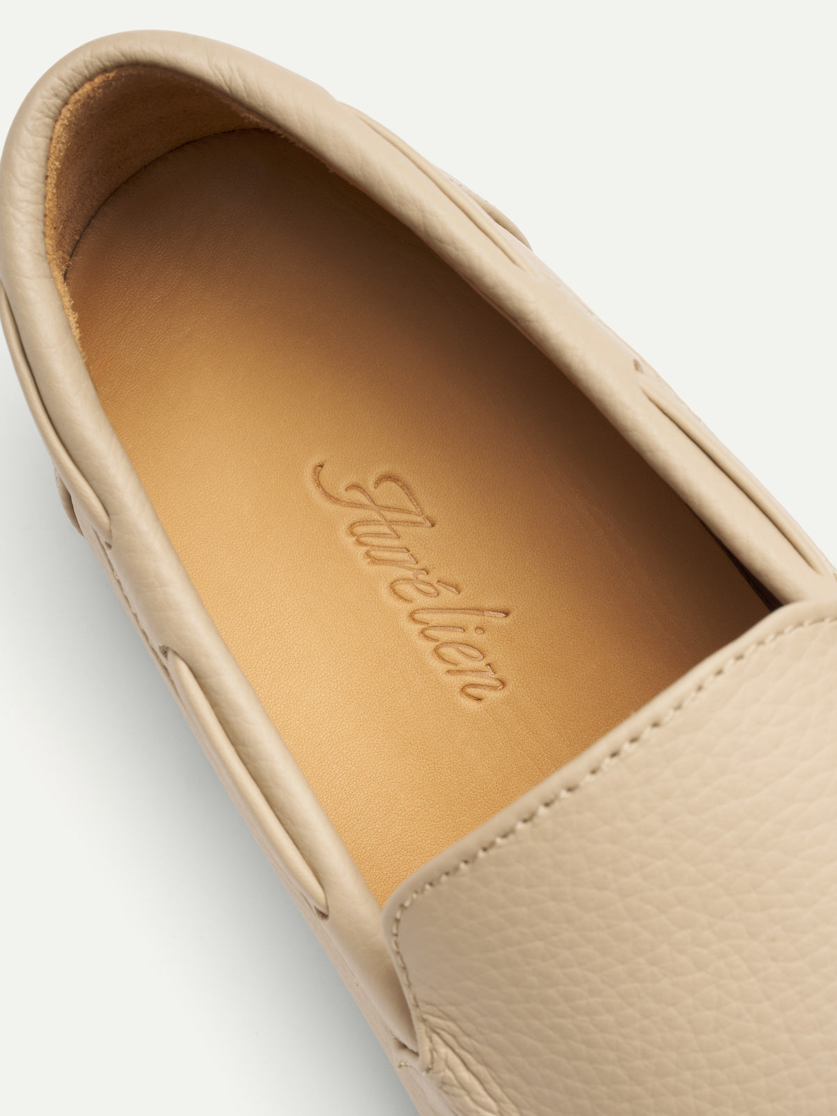 Lady Beige Grain Yacht Loafers