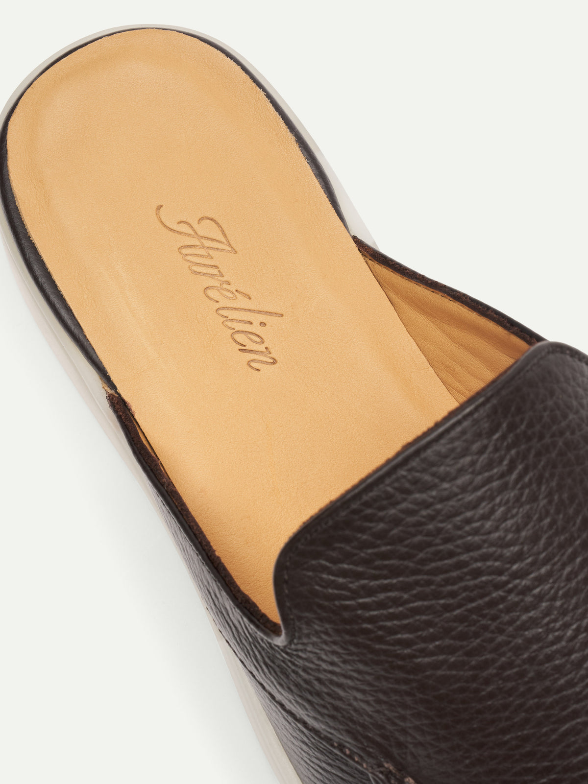 Lady Brown Grain Yacht Slipper
