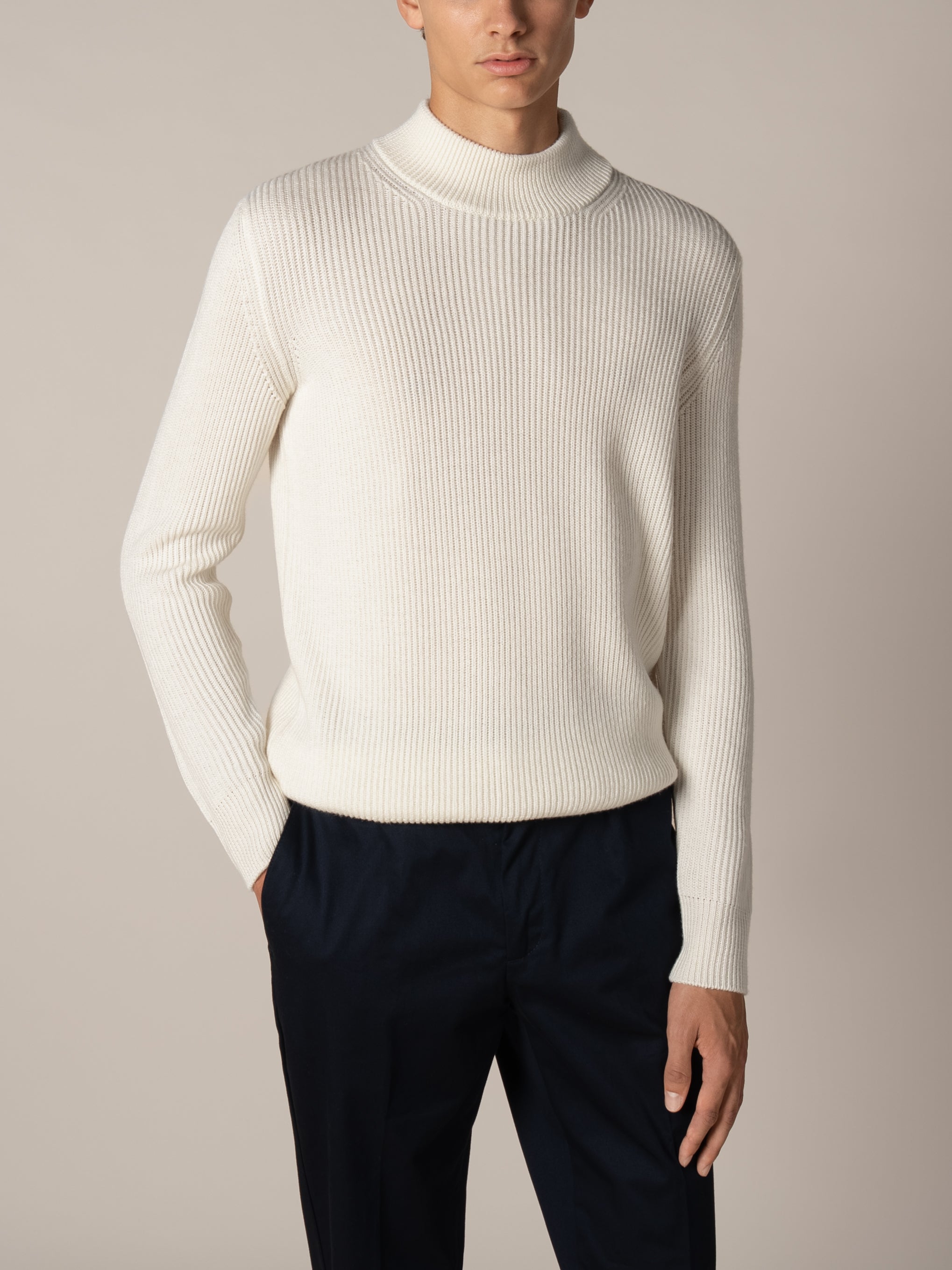 Aurélien | Cashwool Costa Inglese Mockneck Ivory