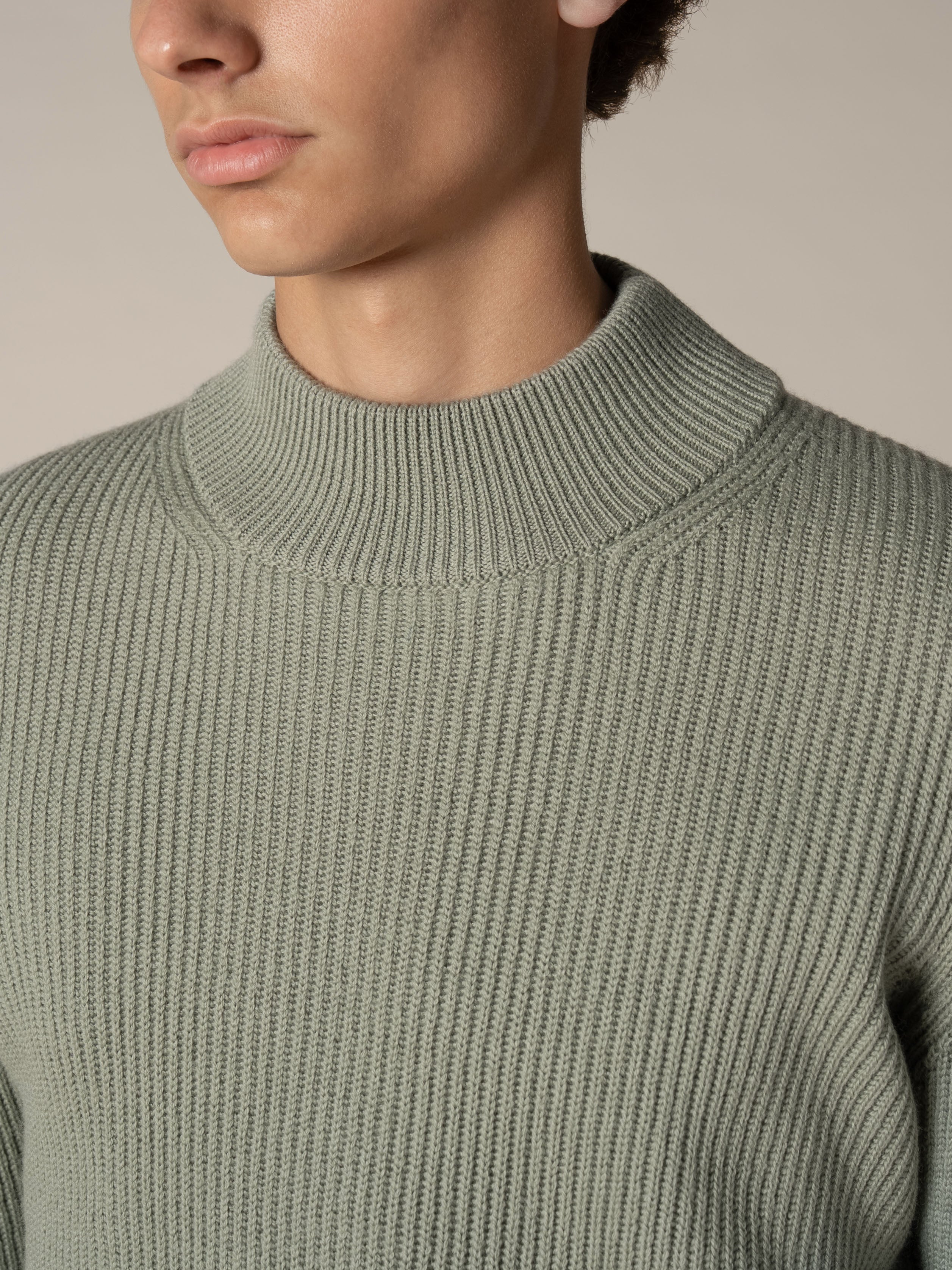 Costa Inglese Mockneck Pistache