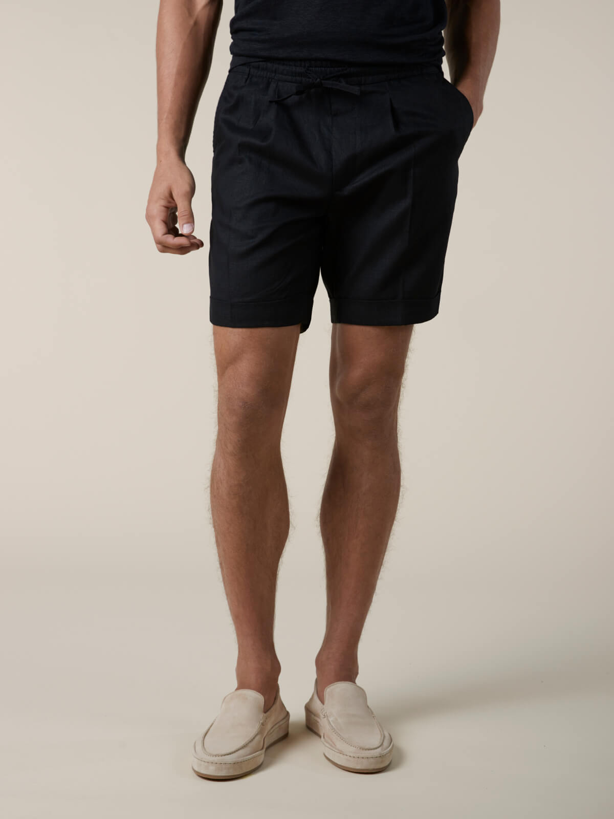 Black Linen Seaside Shorts