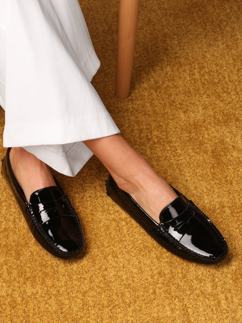 Tod's Gommino Patent-leather Loafers - Women - Black Flat Shoes - IT41